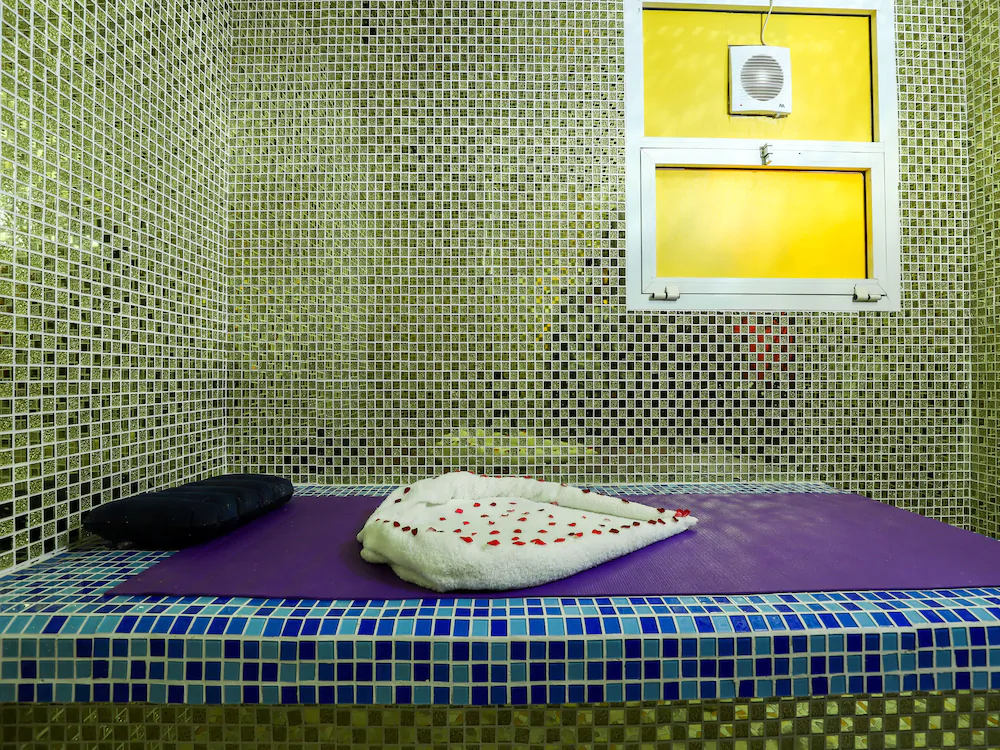 Shh Hotel by OYO Rooms