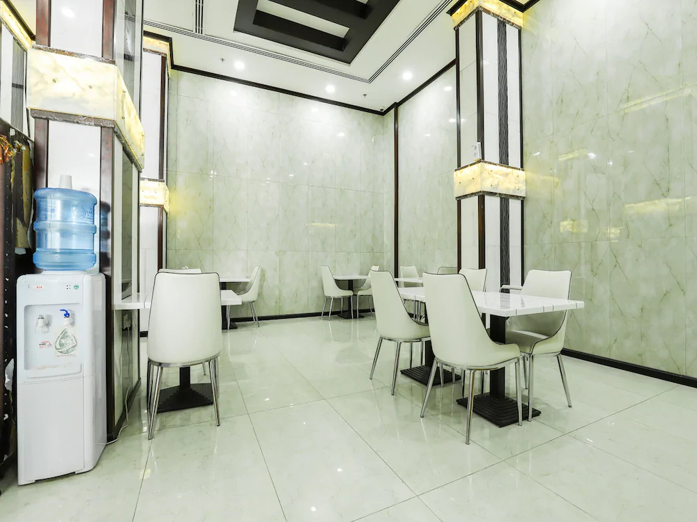 Shh Hotel by OYO Rooms