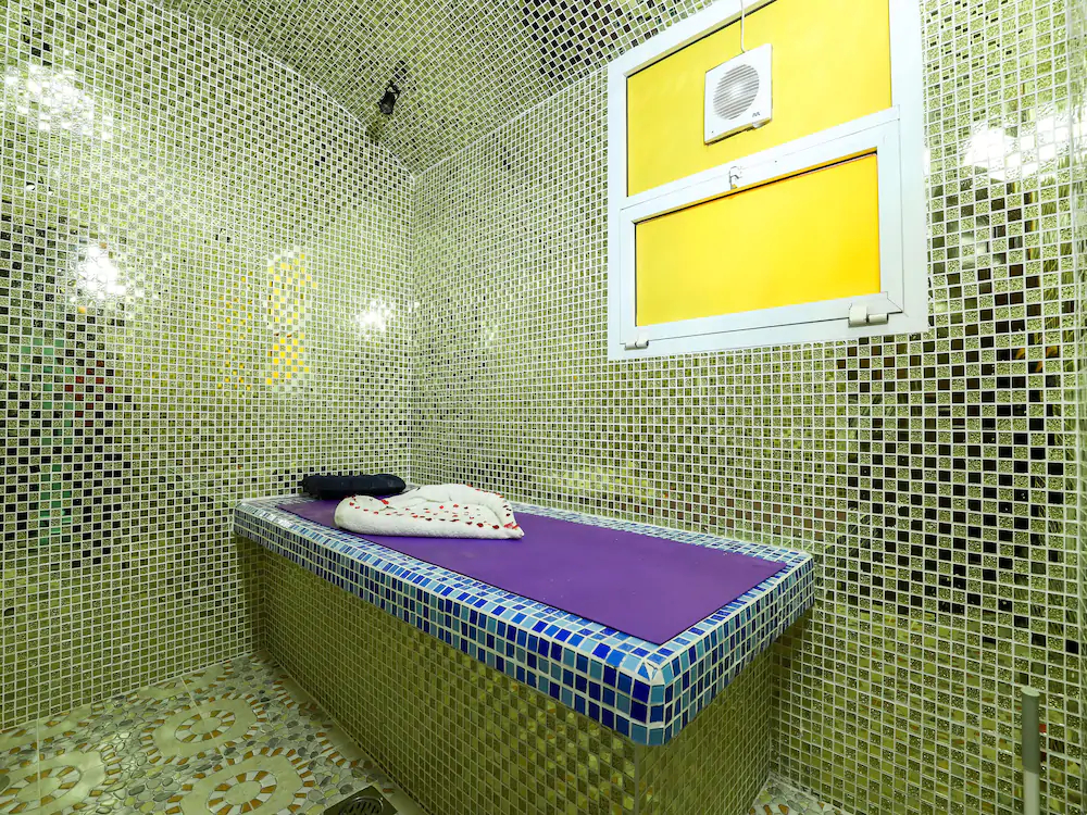 Shh Hotel by OYO Rooms