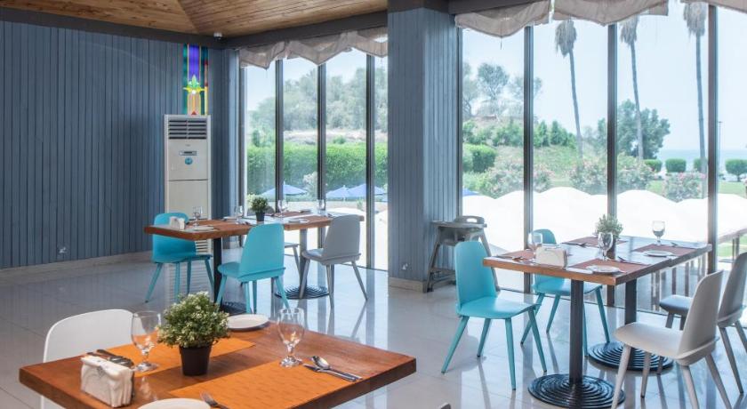 BM Beach Hotel