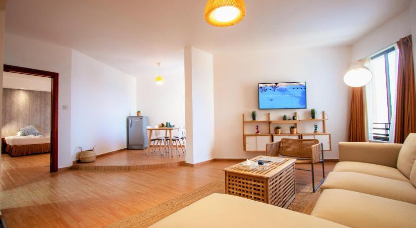 BM Beach Hotel