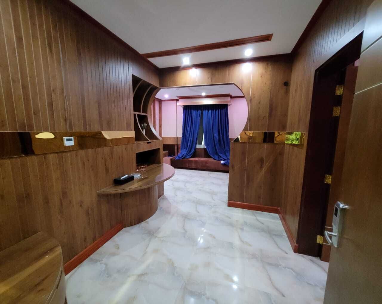 Camphor Hotel