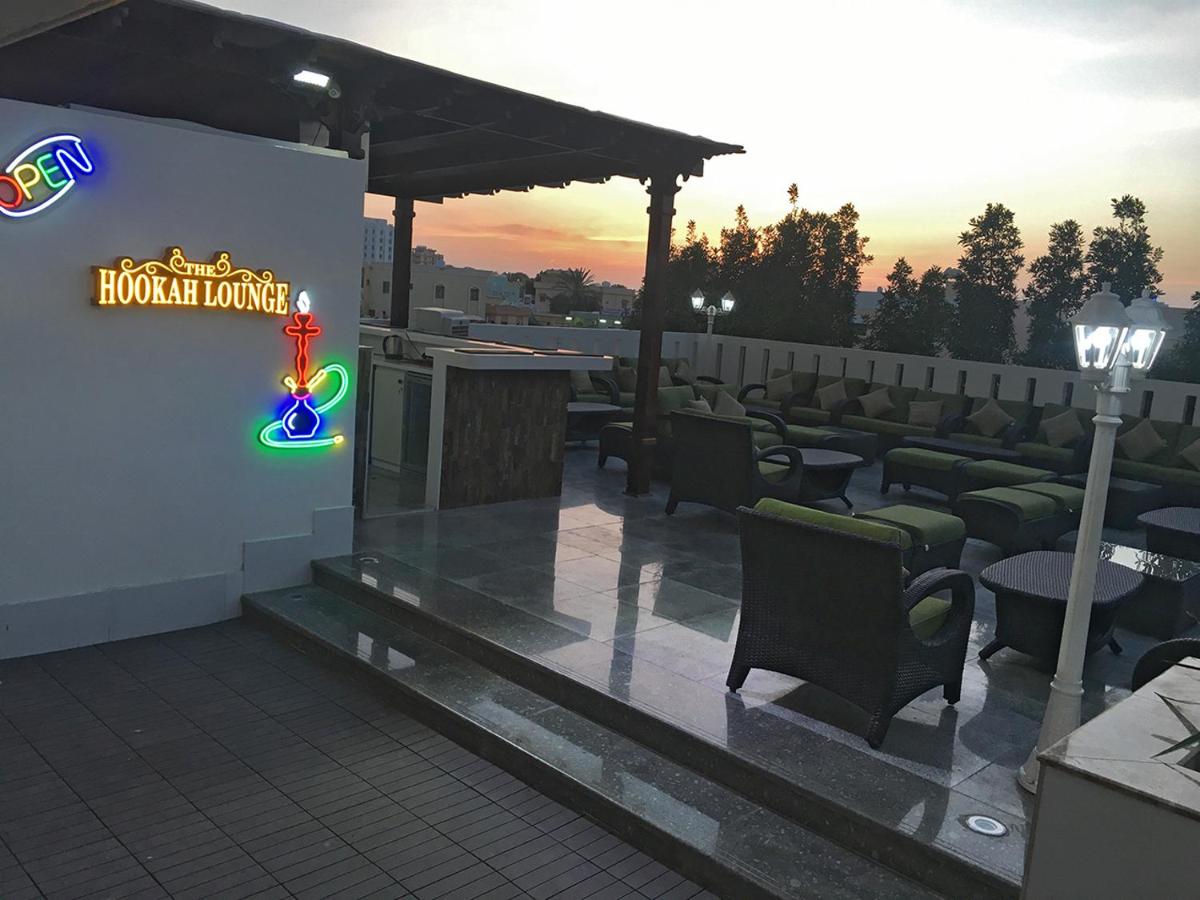 Mangrove Hotel