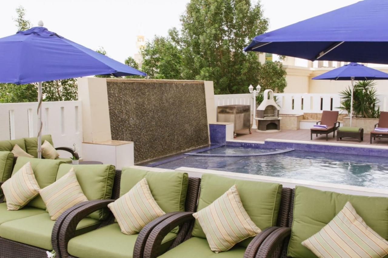 Mangrove Hotel