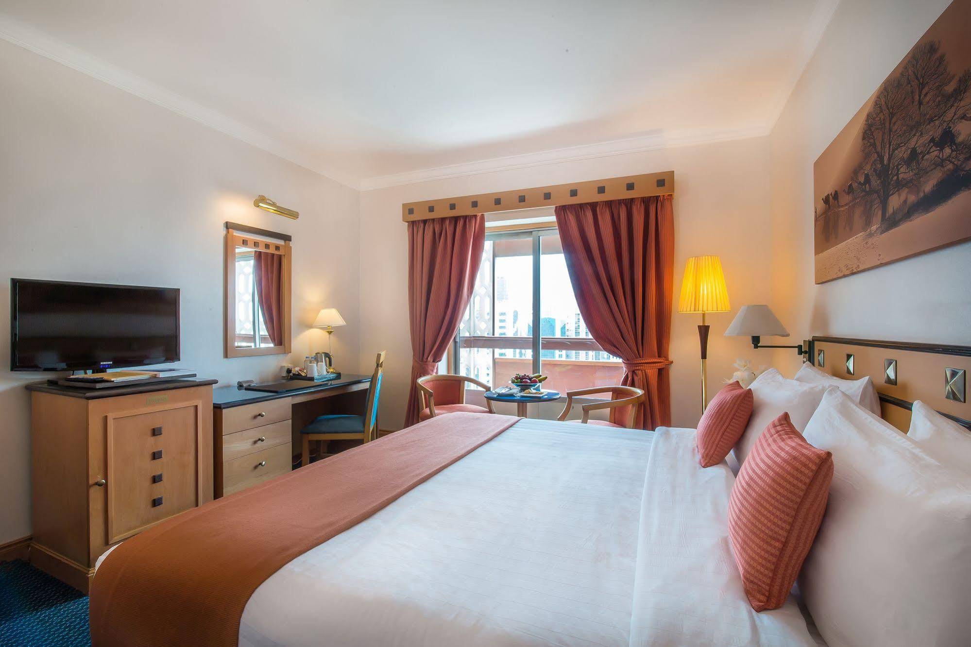 Hotel Holiday International