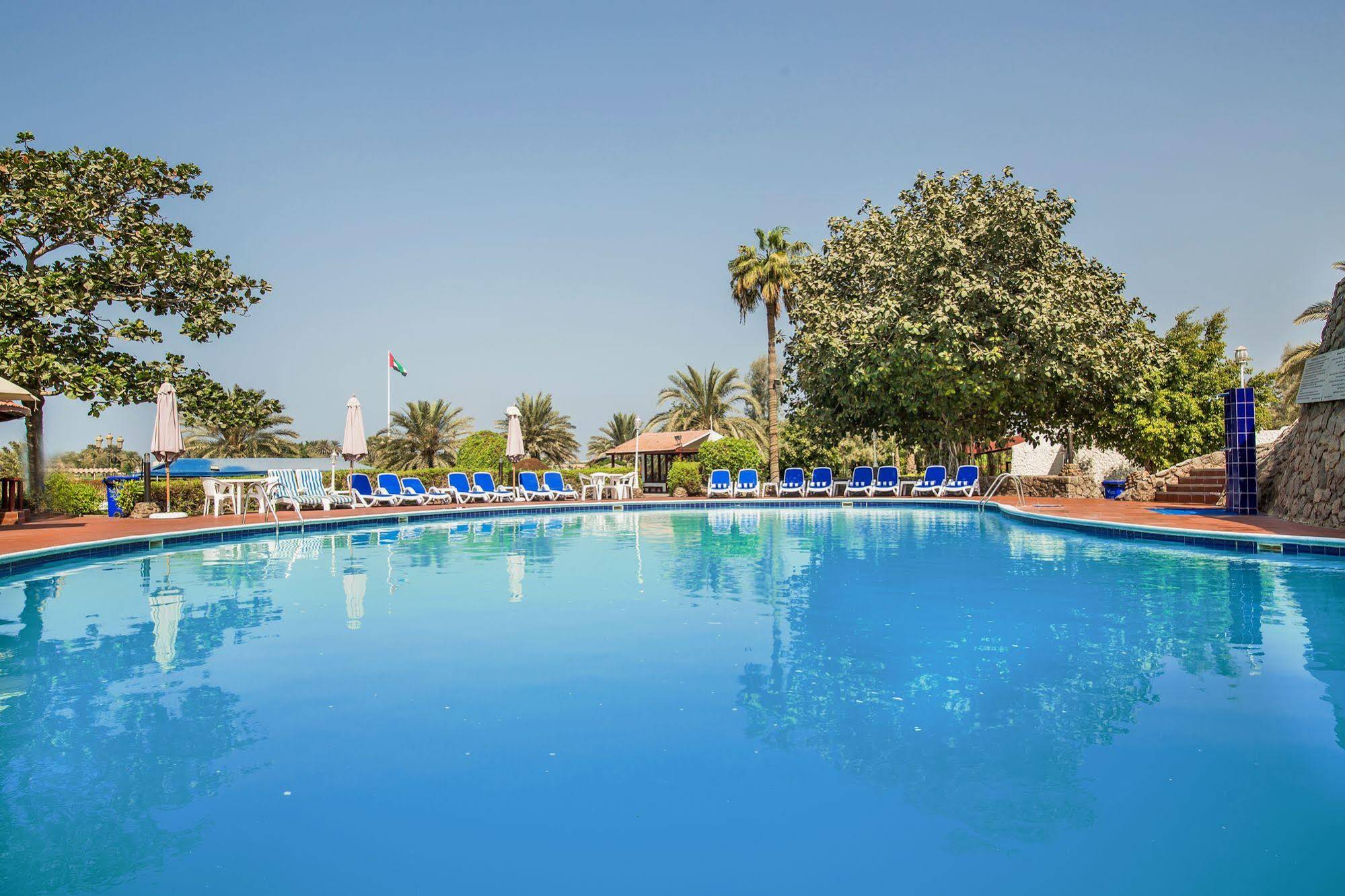 Hotel Holiday International