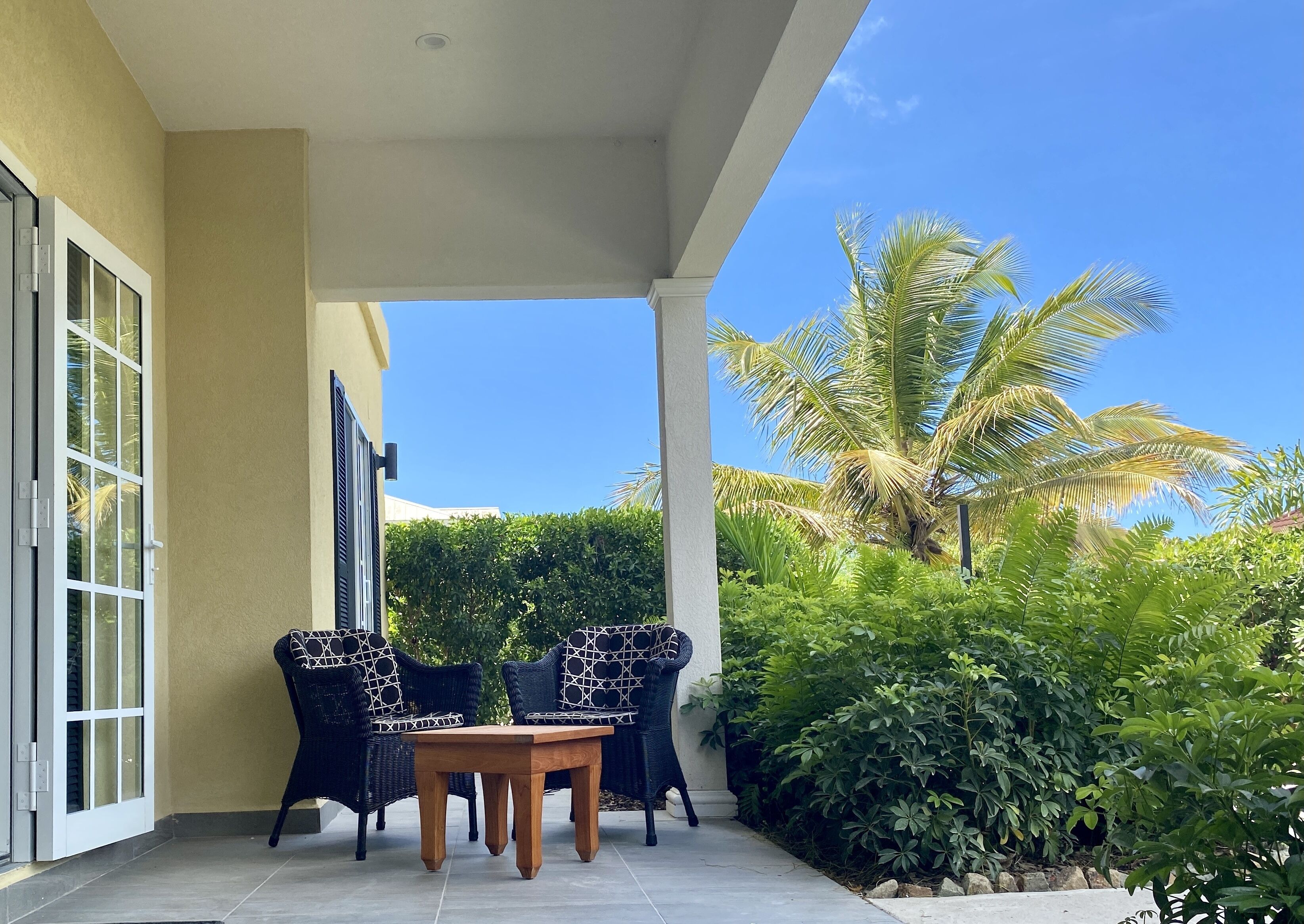 Colibri Court