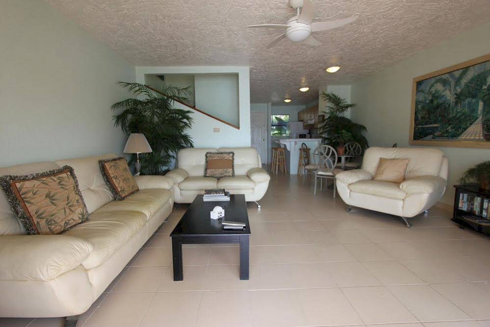 Jolly Villas