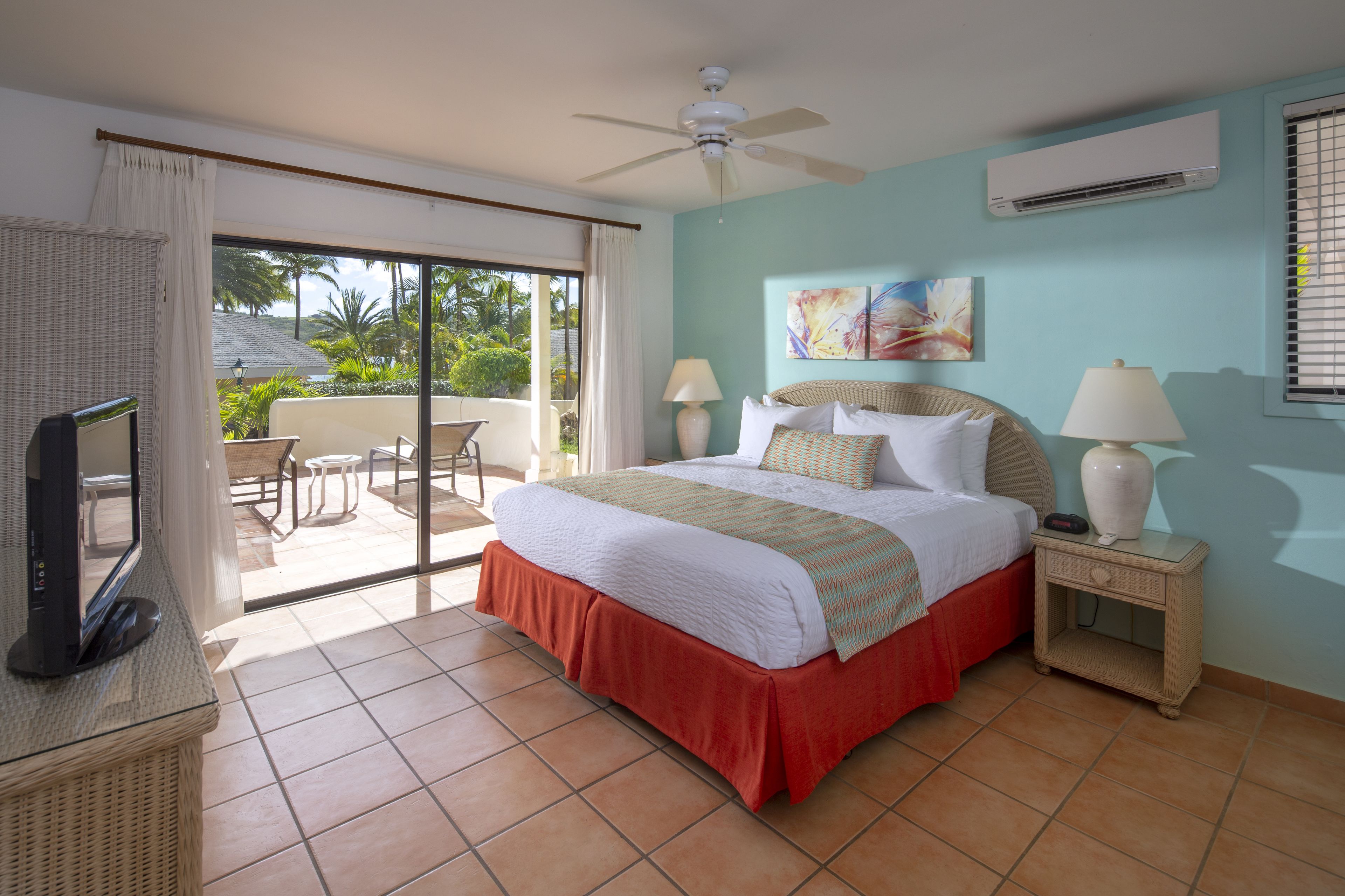 St. James's Club & Villas