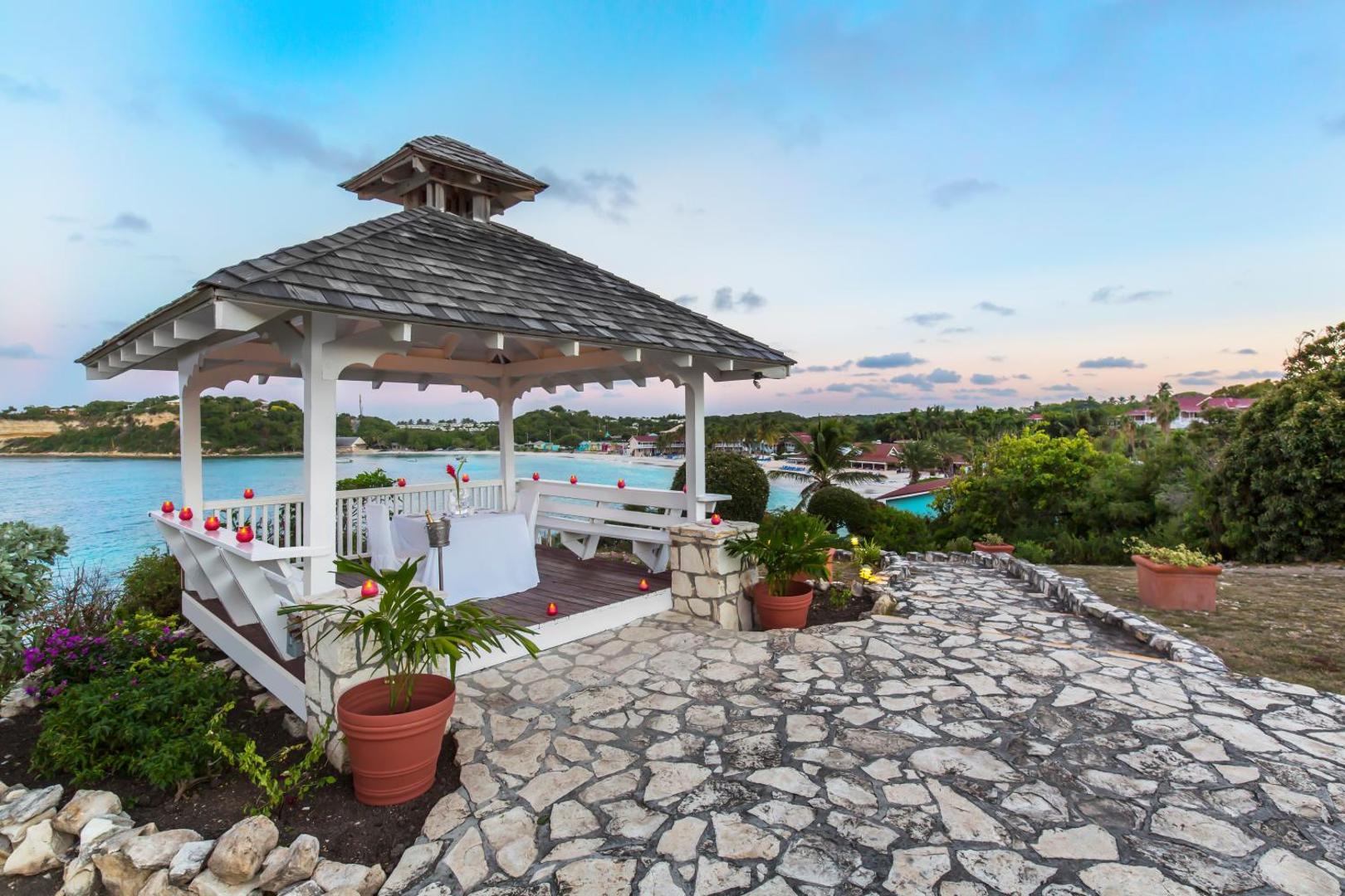 Pineapple Beach Club