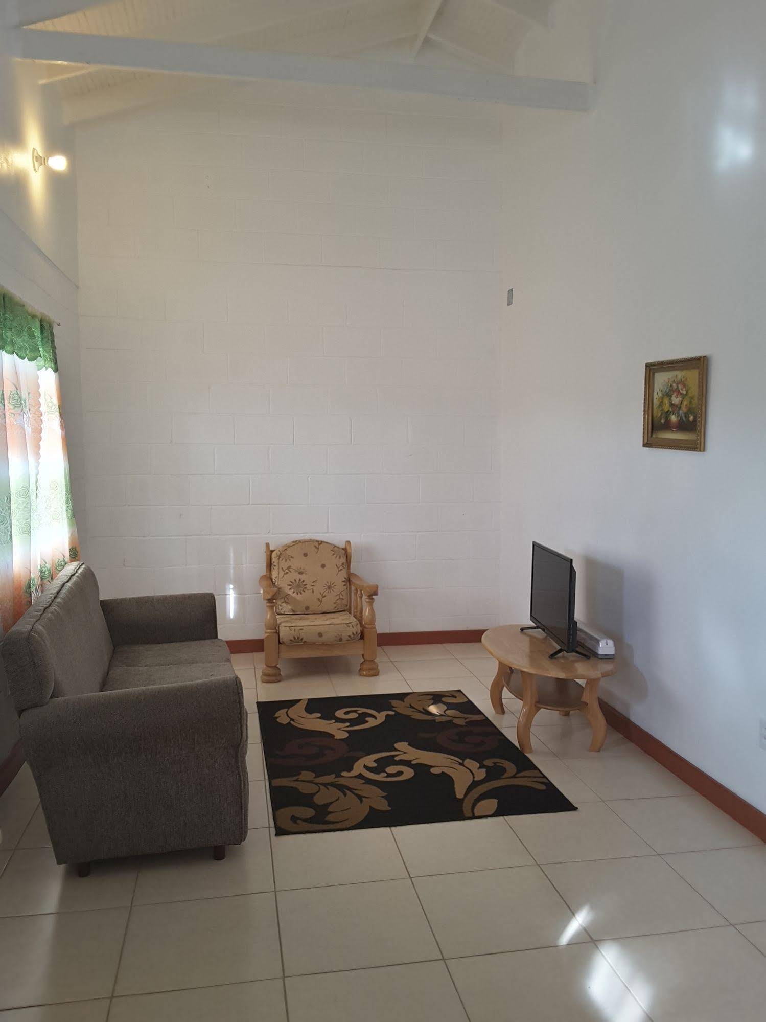 Date Palms Apartments
