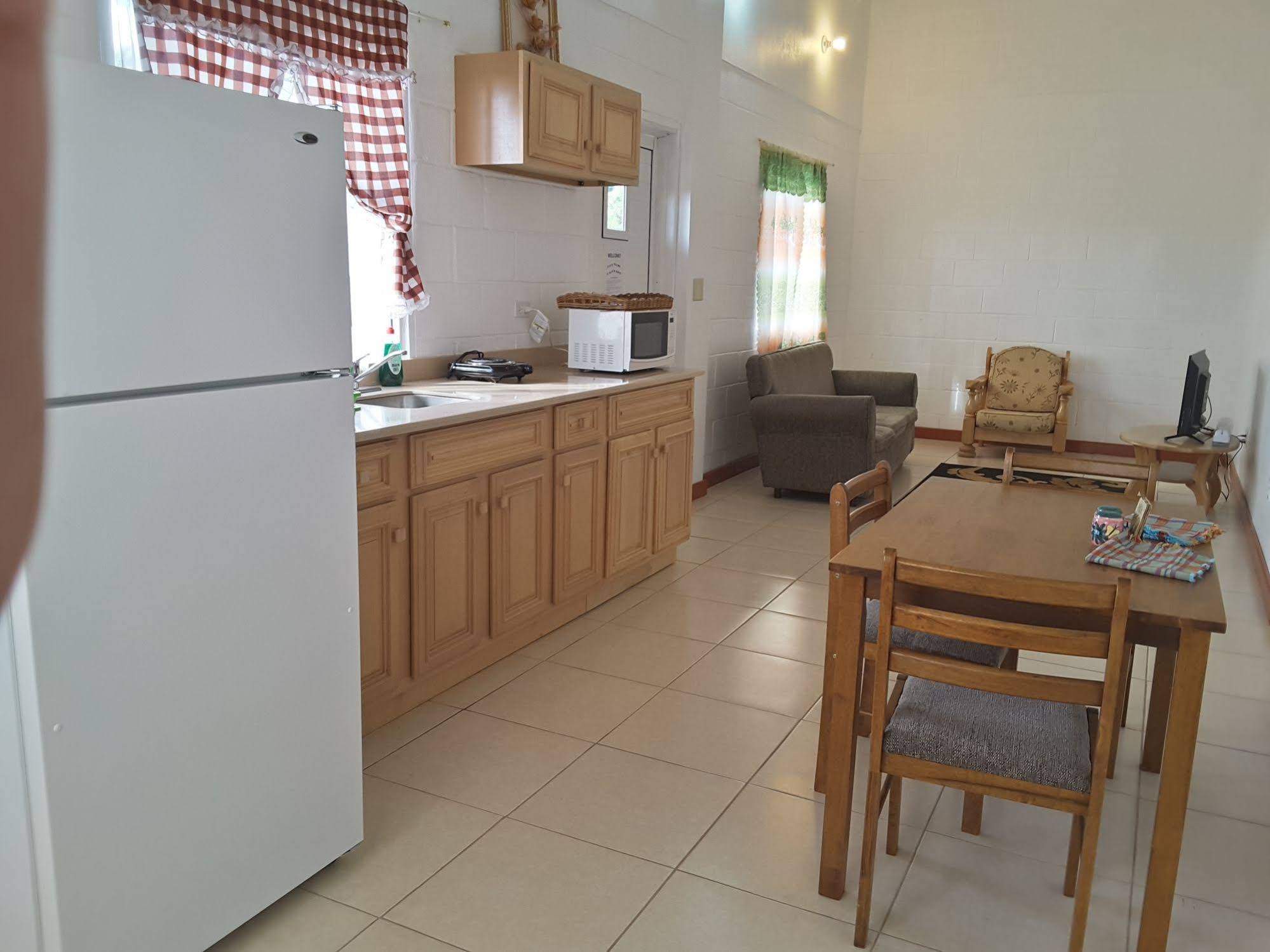 Date Palms Apartments