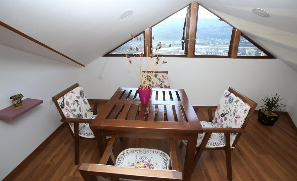 Guest House Himaj