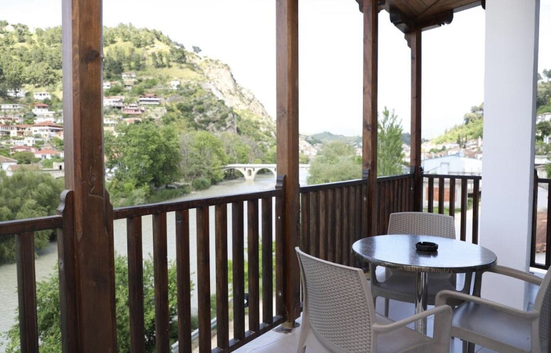 Hotel Demaj
