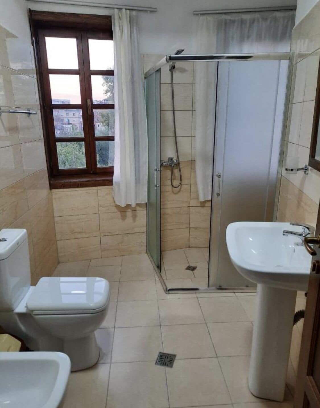Hotel Demaj