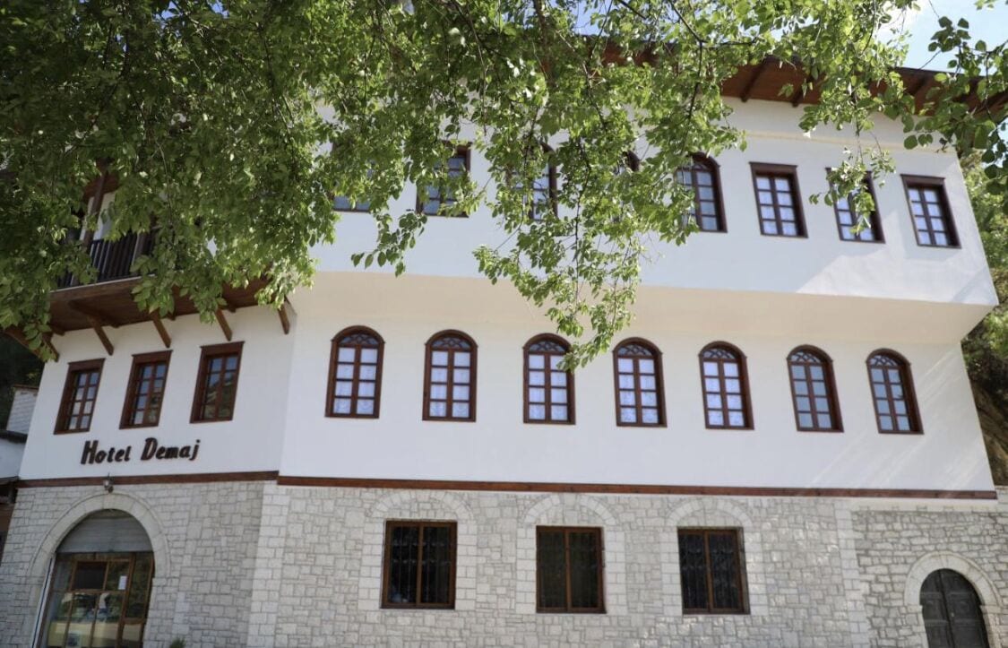 Hotel Demaj