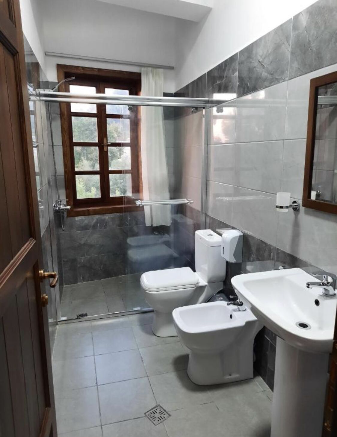 Hotel Demaj