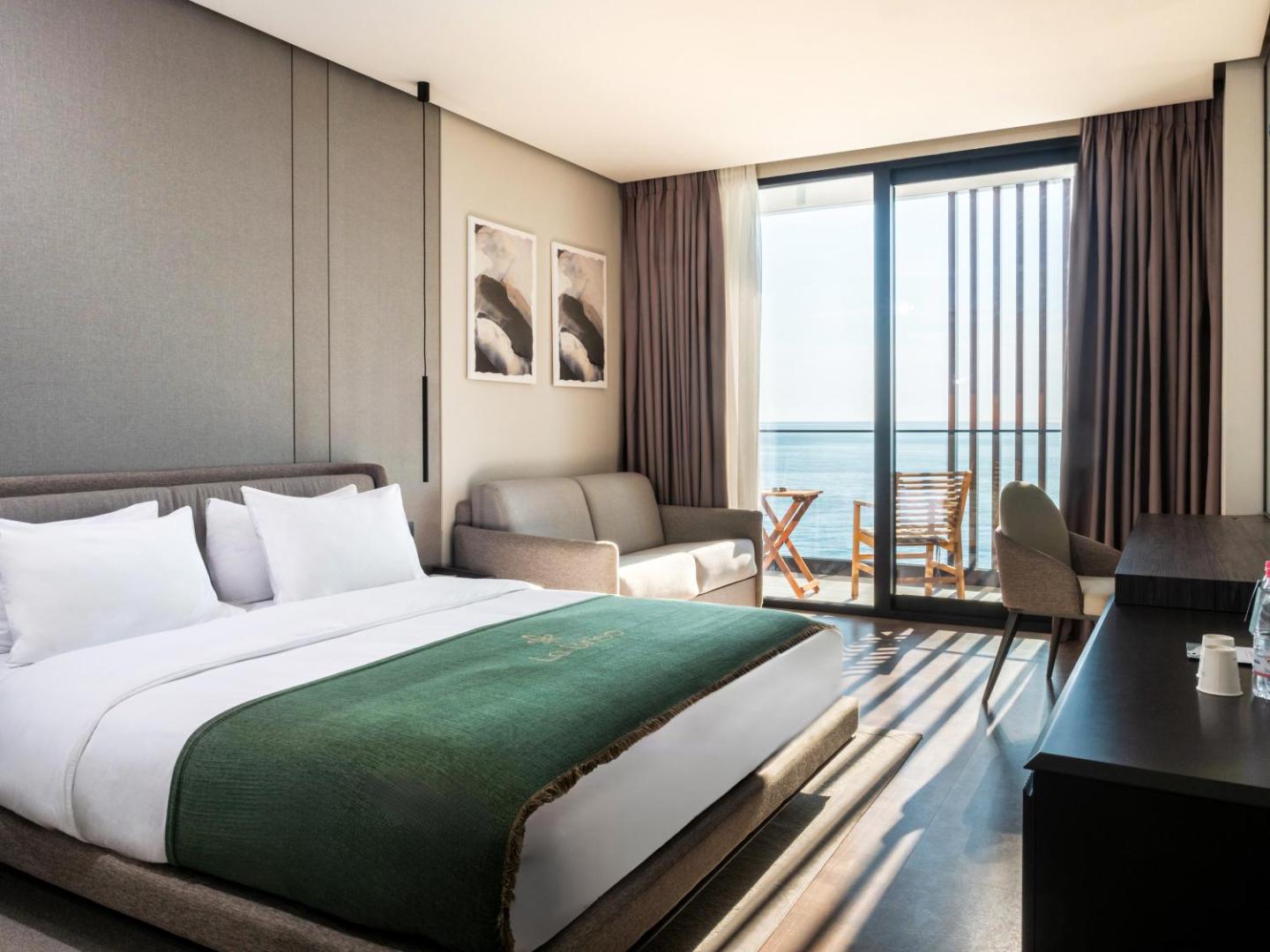 La Brisa Boutique Hotel