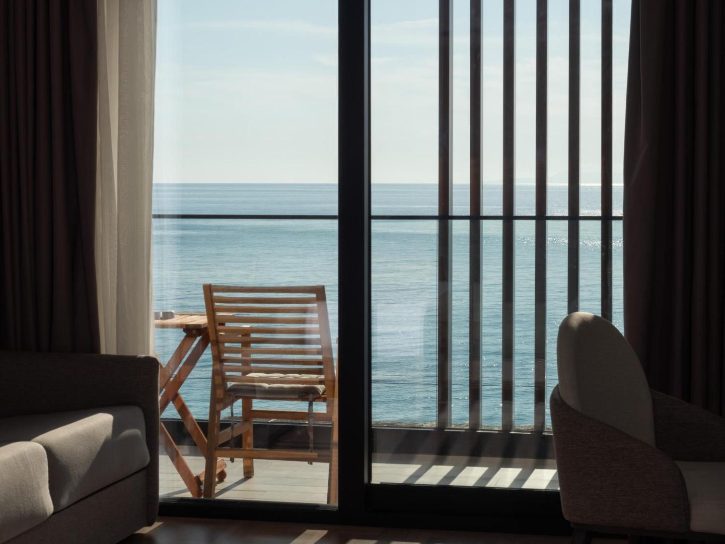 La Brisa Boutique Hotel