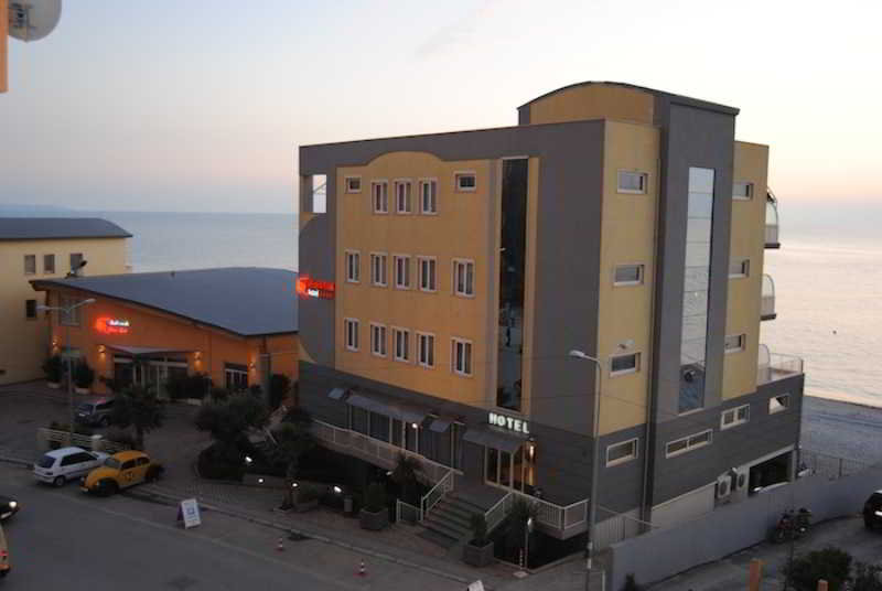 Aragosta Restaurand-Hotel
