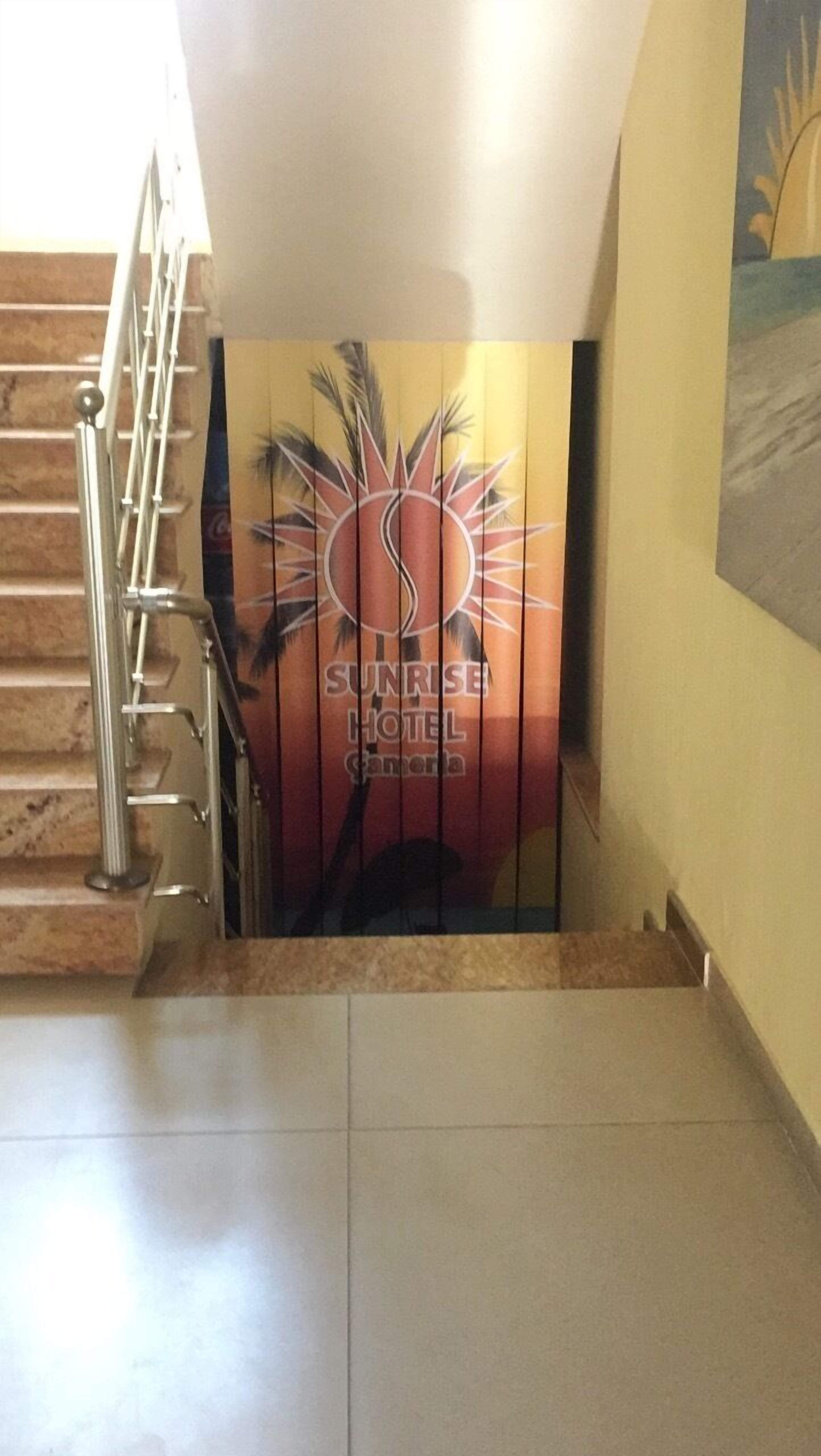 Hotel Sunrise Cameria