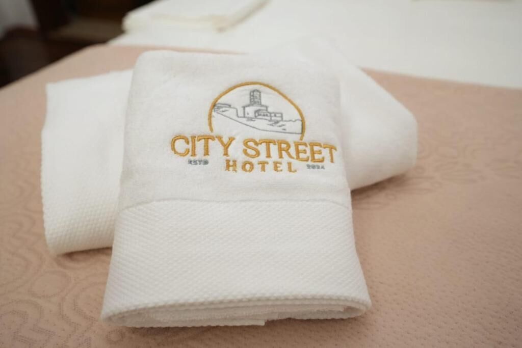 City Street Hotel