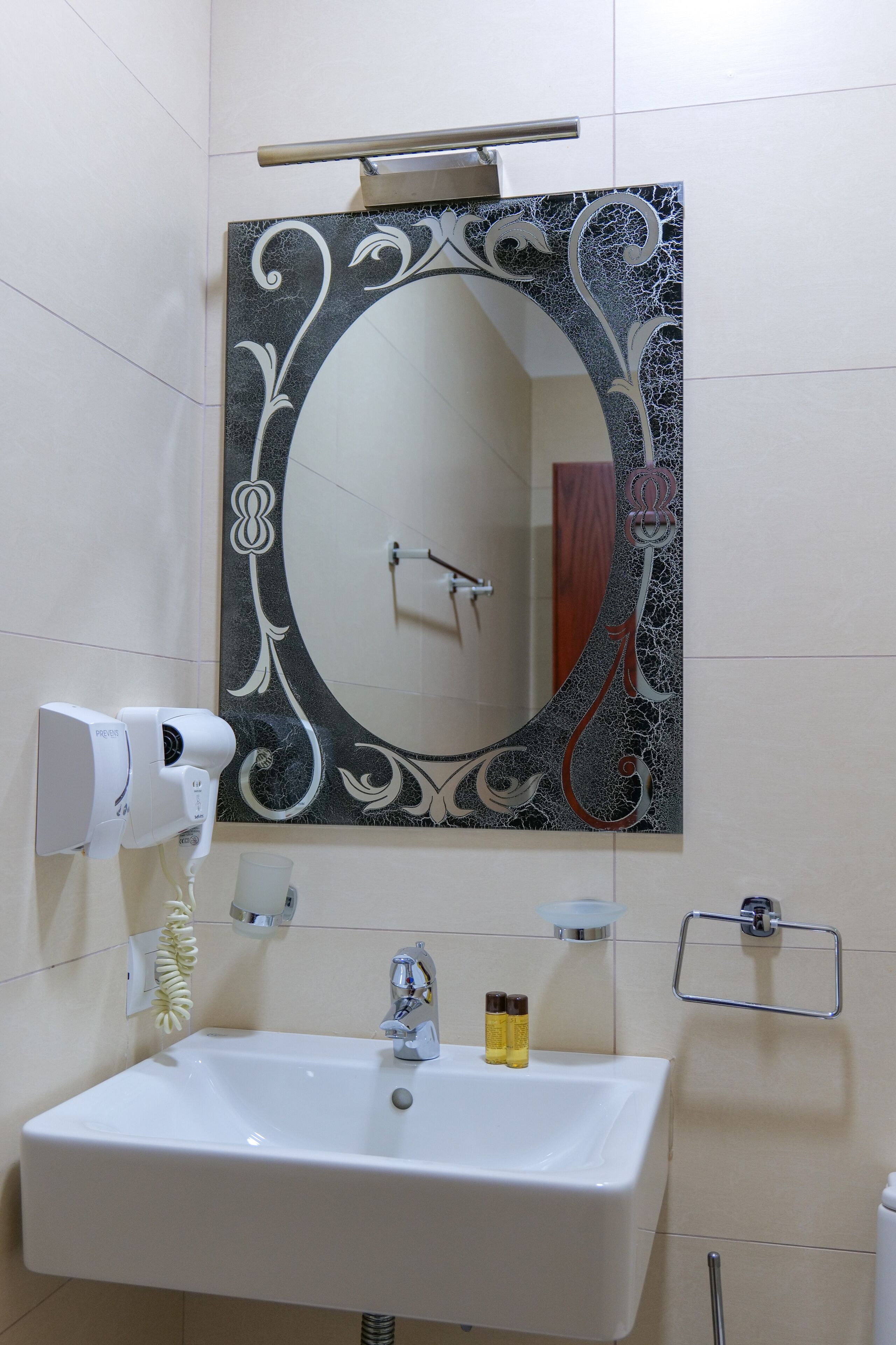 Hotel Bineri