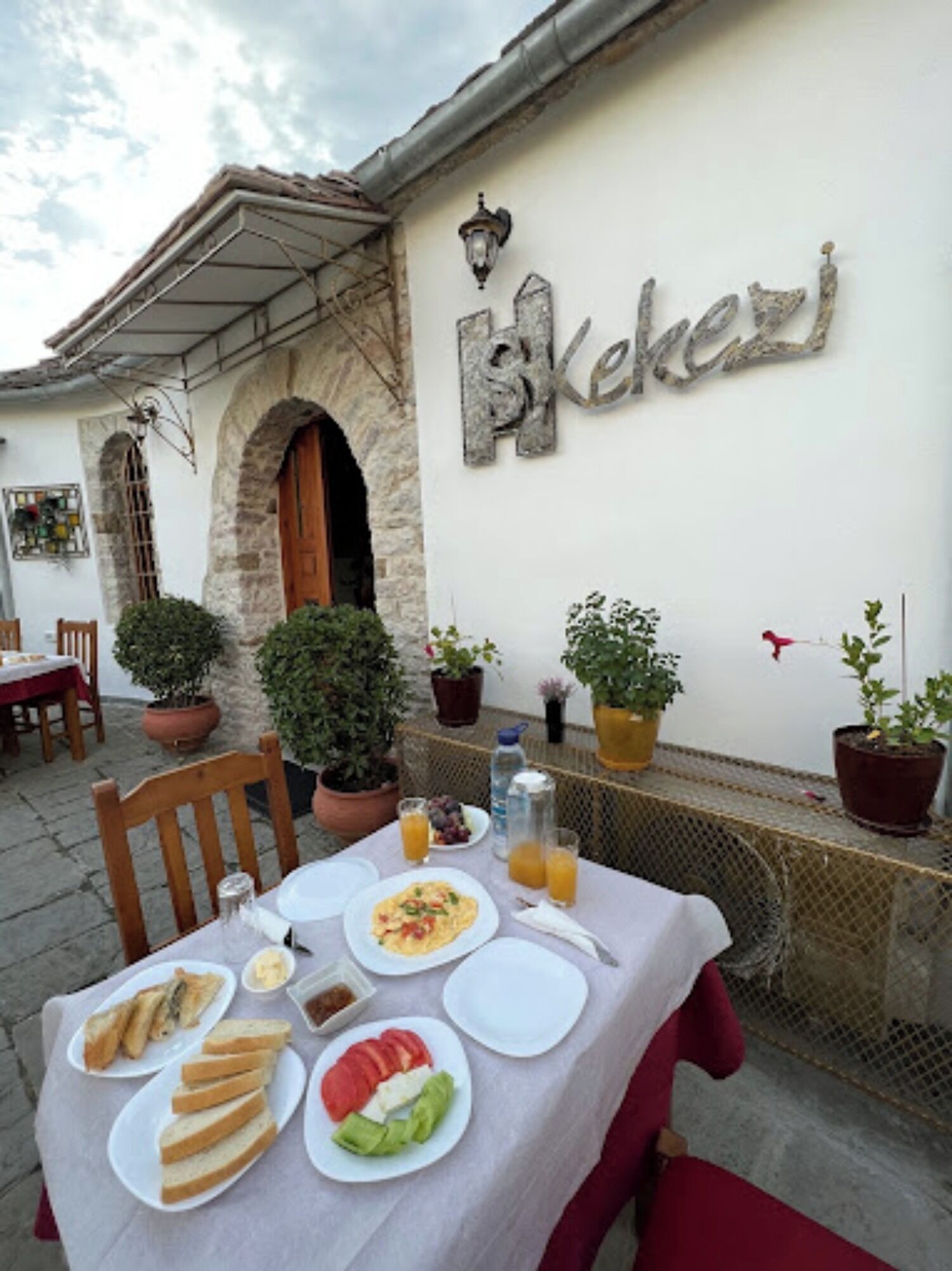 Hotel SS Kekezi