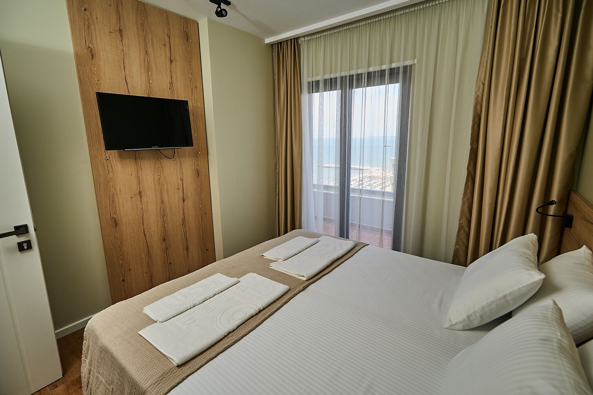 Eter Hotel