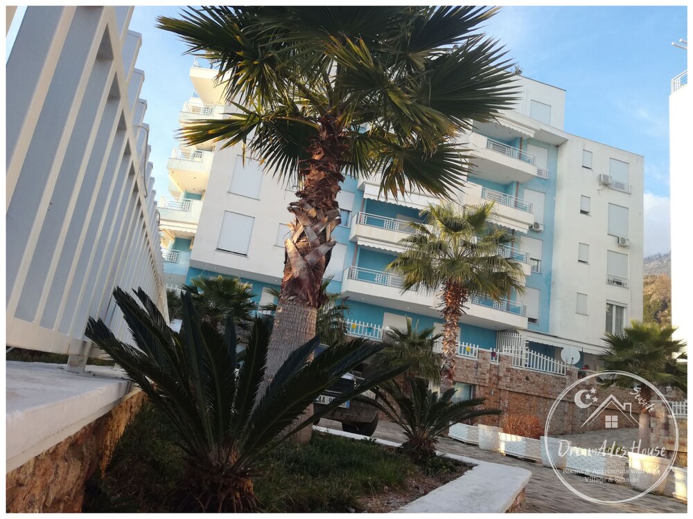 Tropicana Apartments
