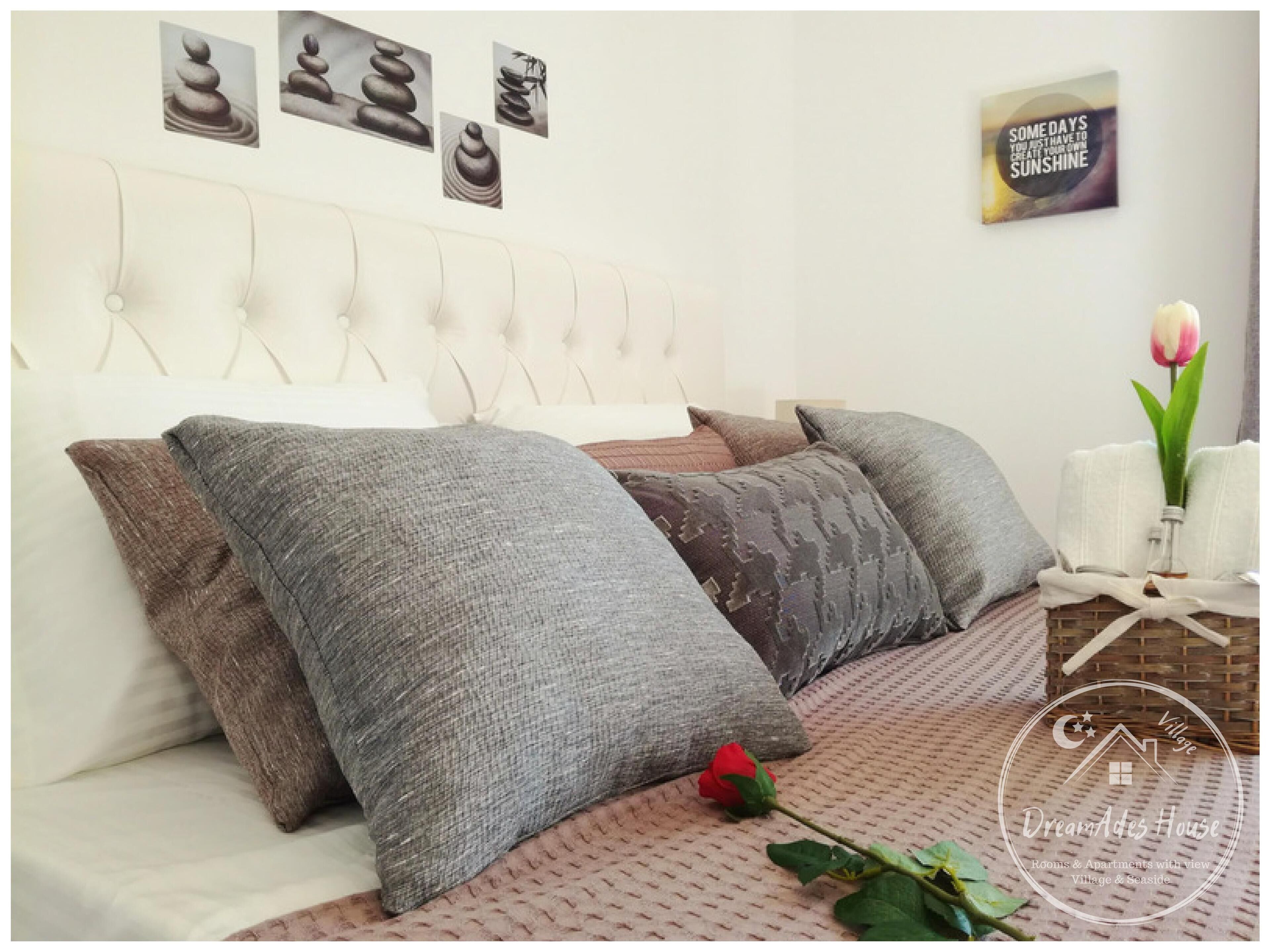 Dreamades House-Village