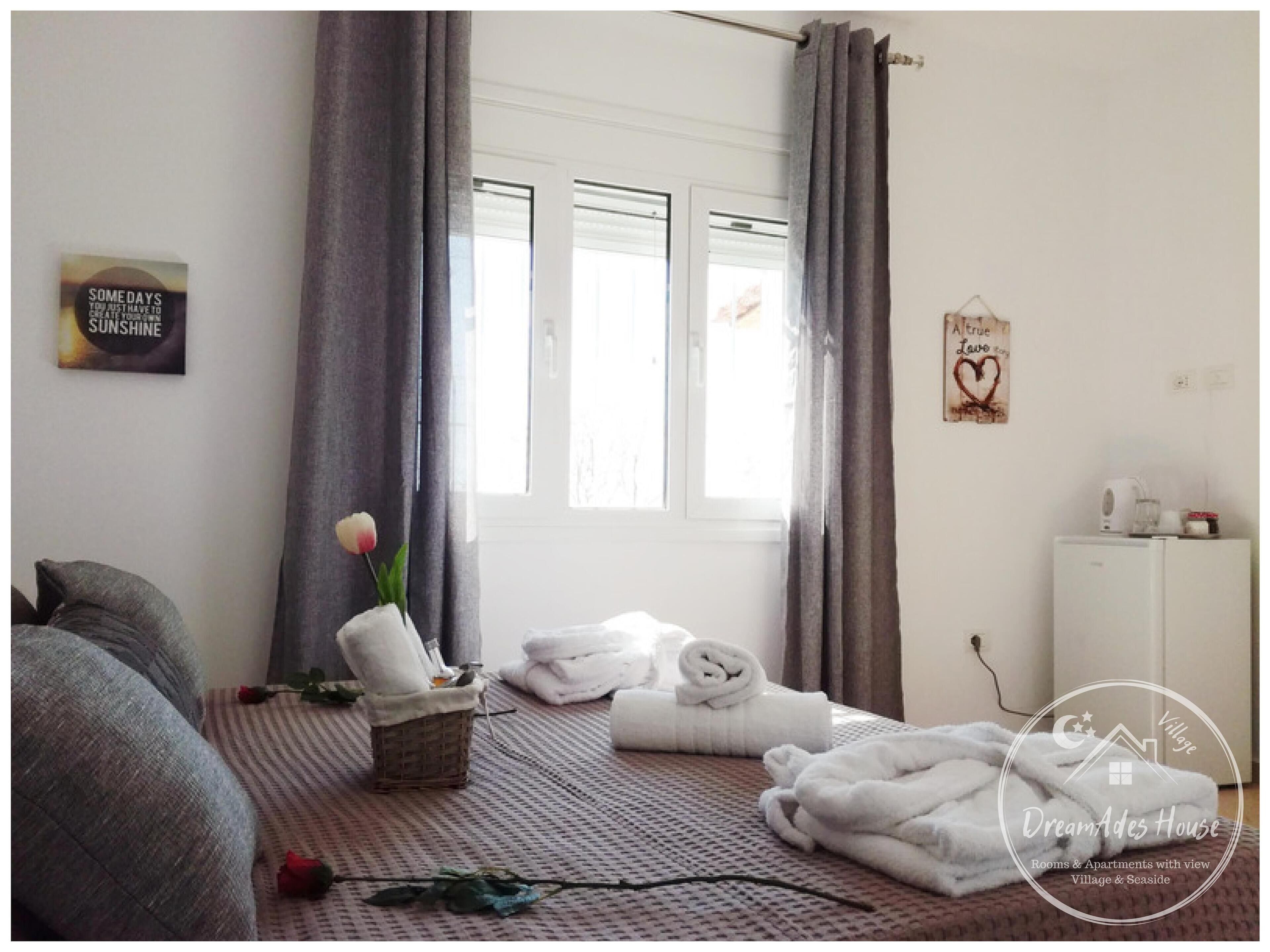 Dreamades House-Village