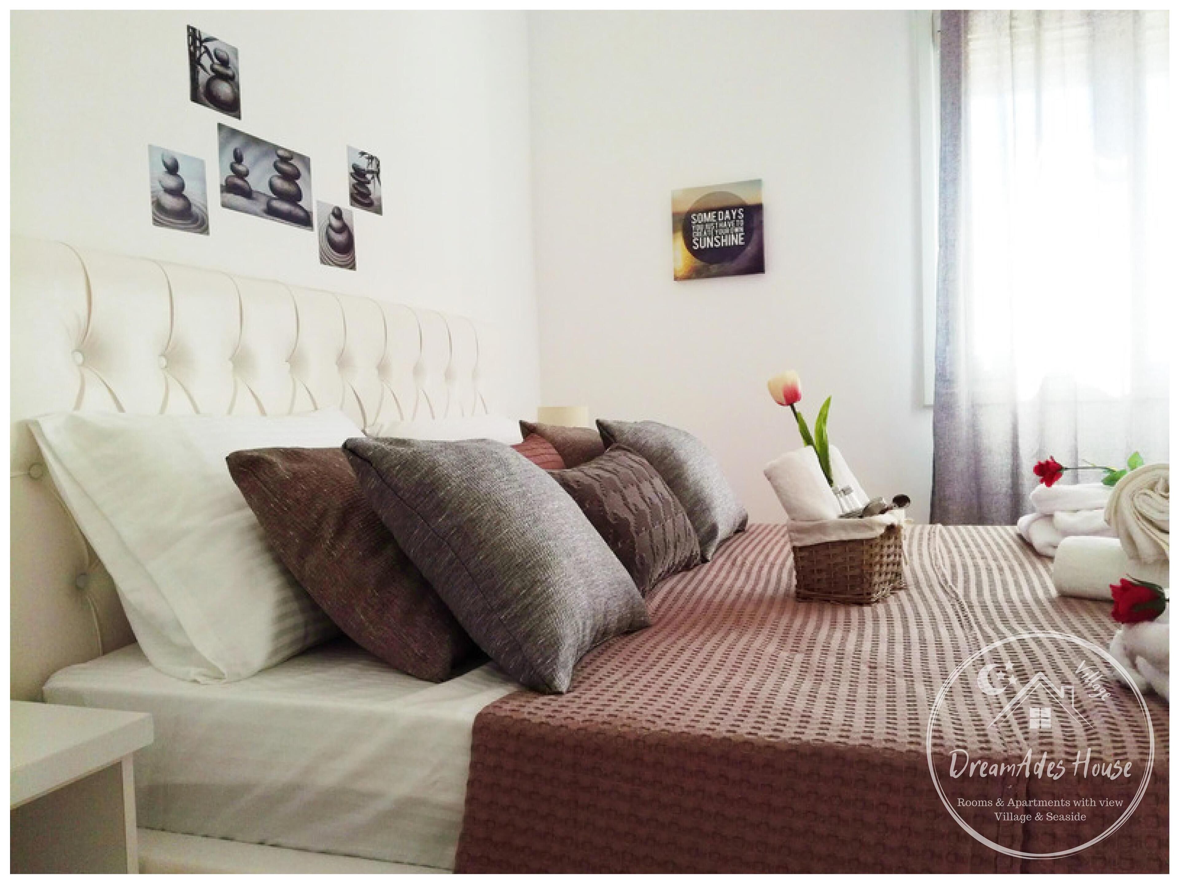 Dreamades House-Village