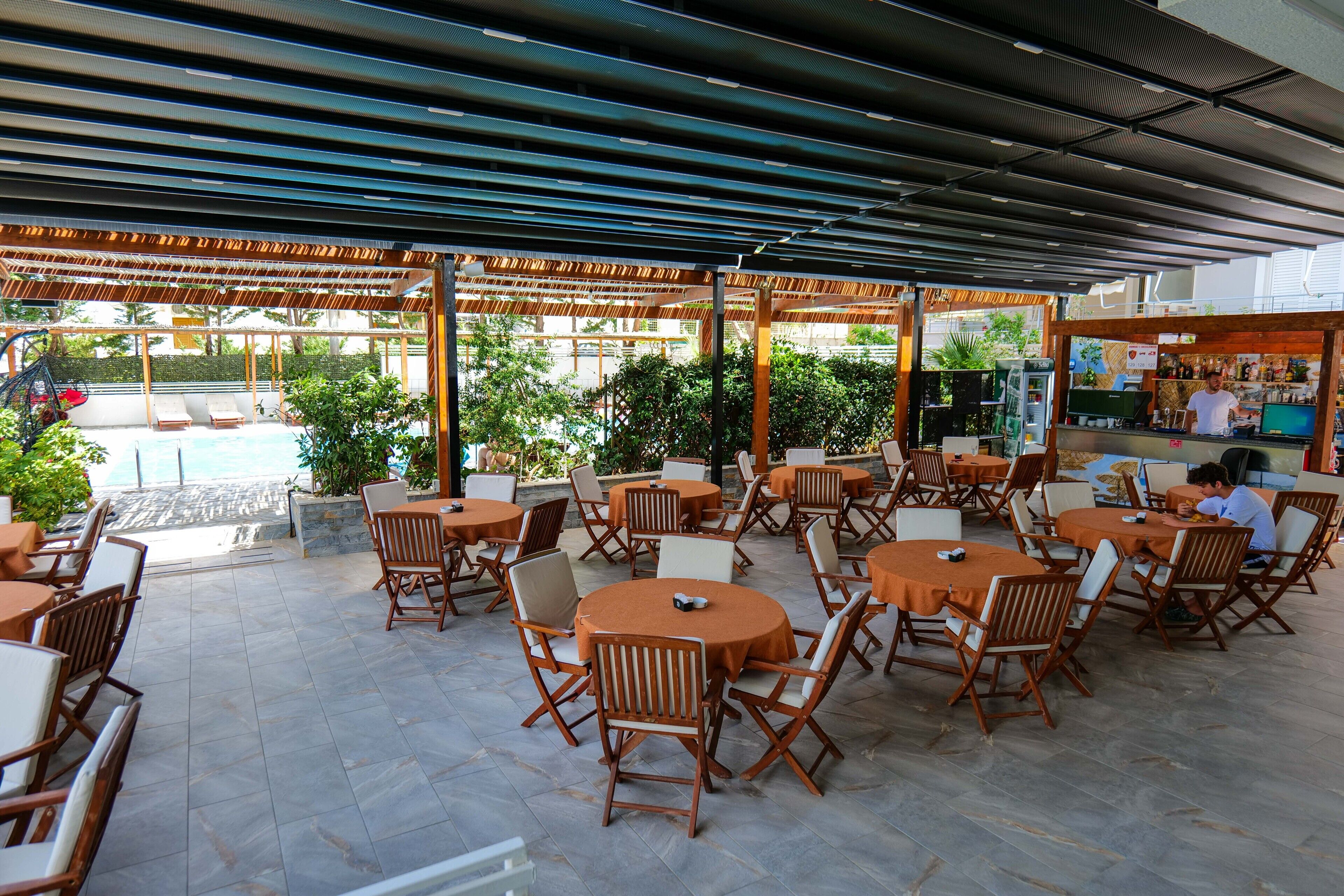 6 Milje Hotel