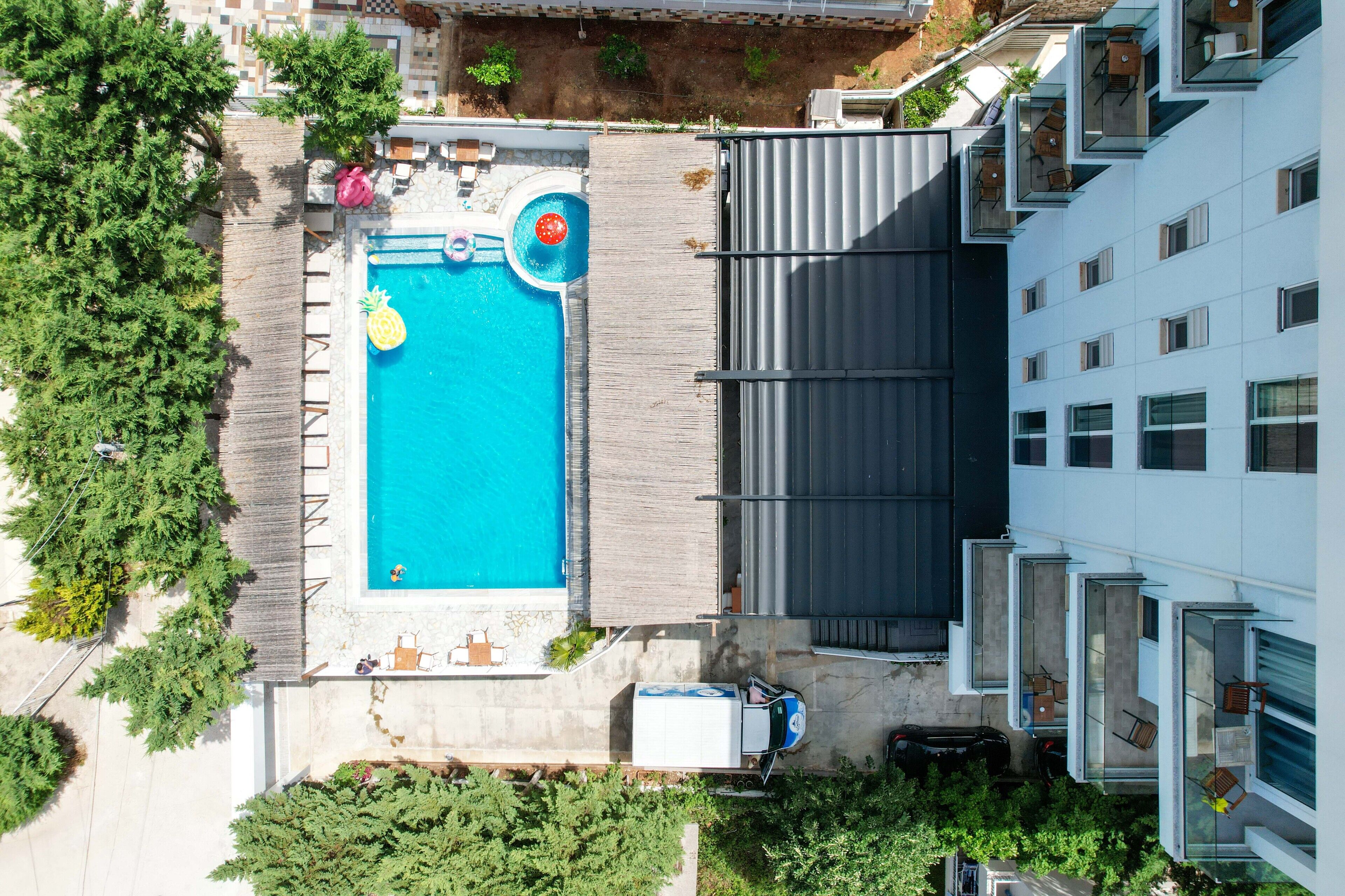 6 Milje Hotel