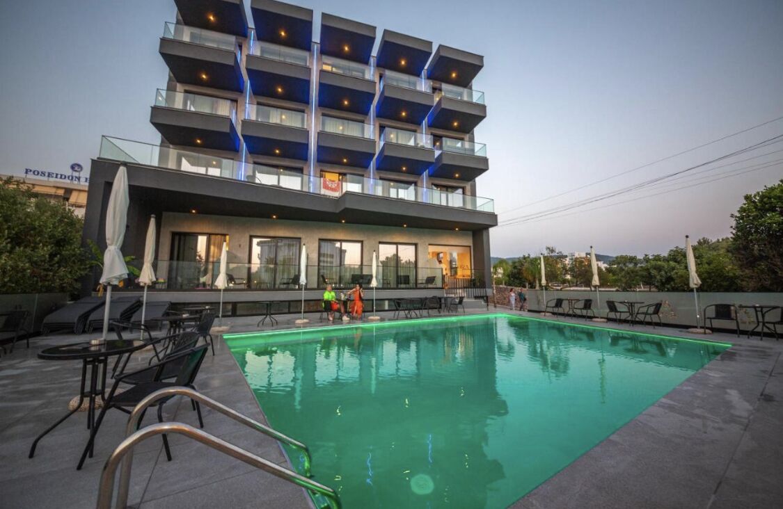 Azura Hotel