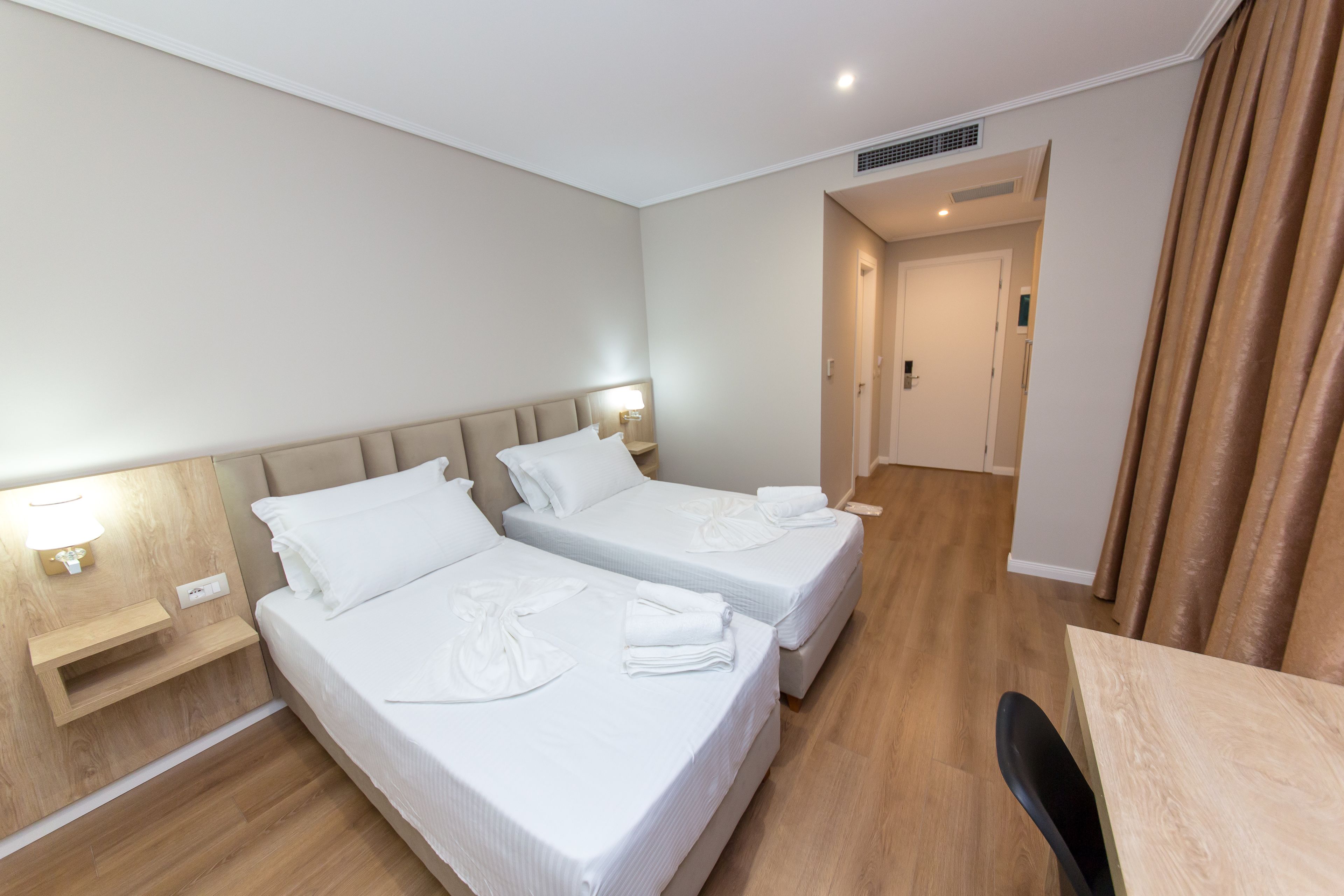 Class Hotel