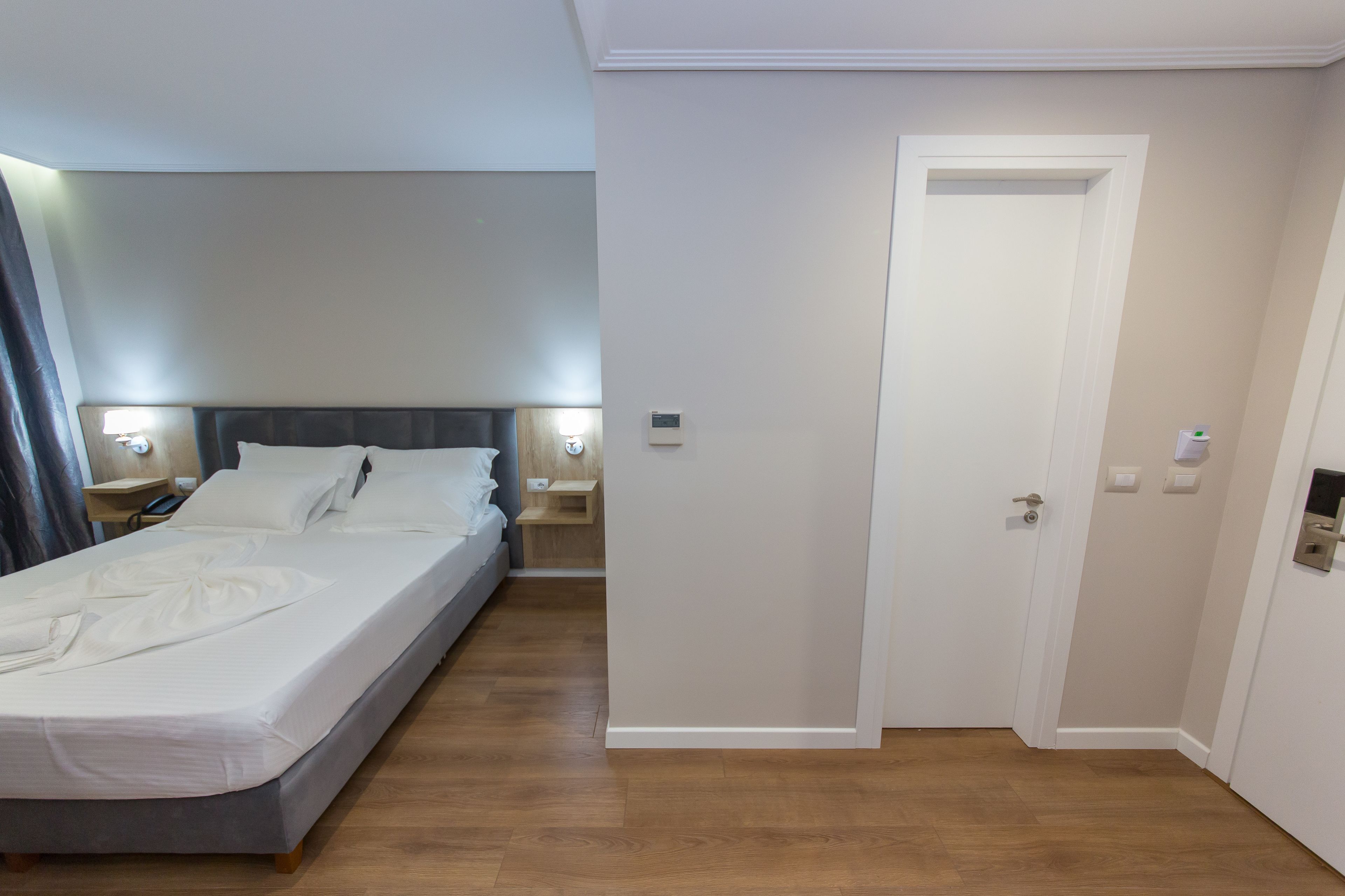 Class Hotel
