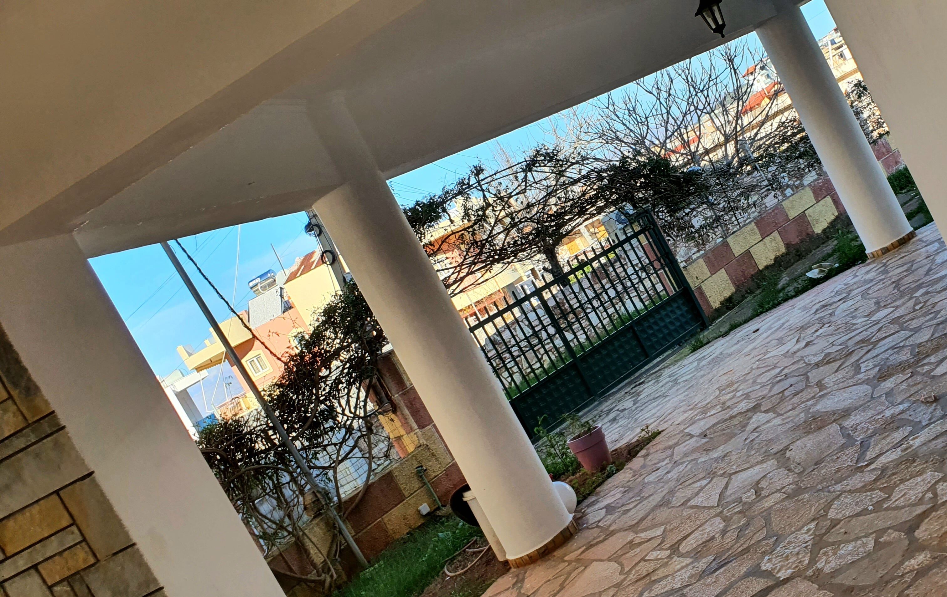 Hotel De Ksamil