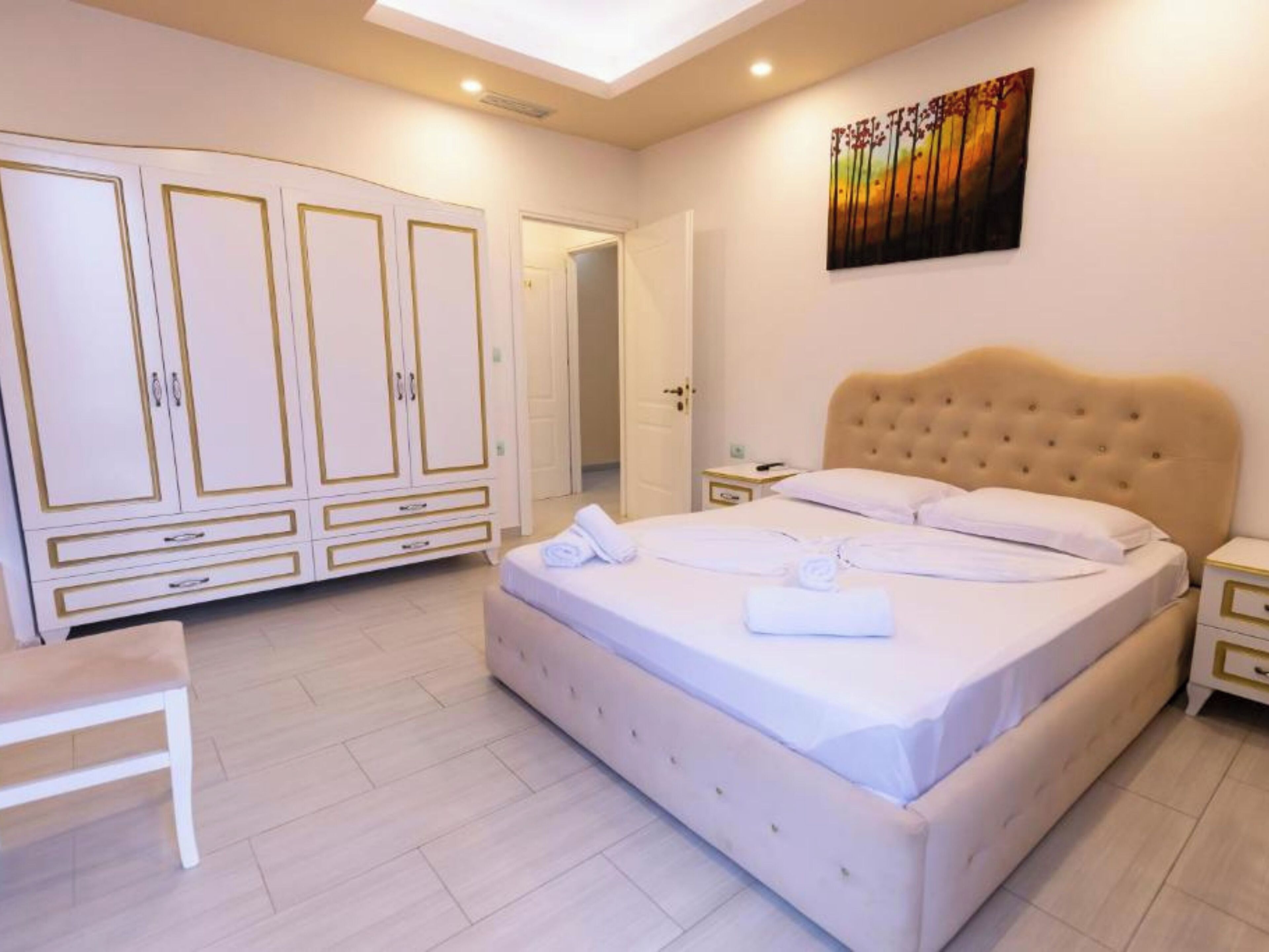 Joni Hotel