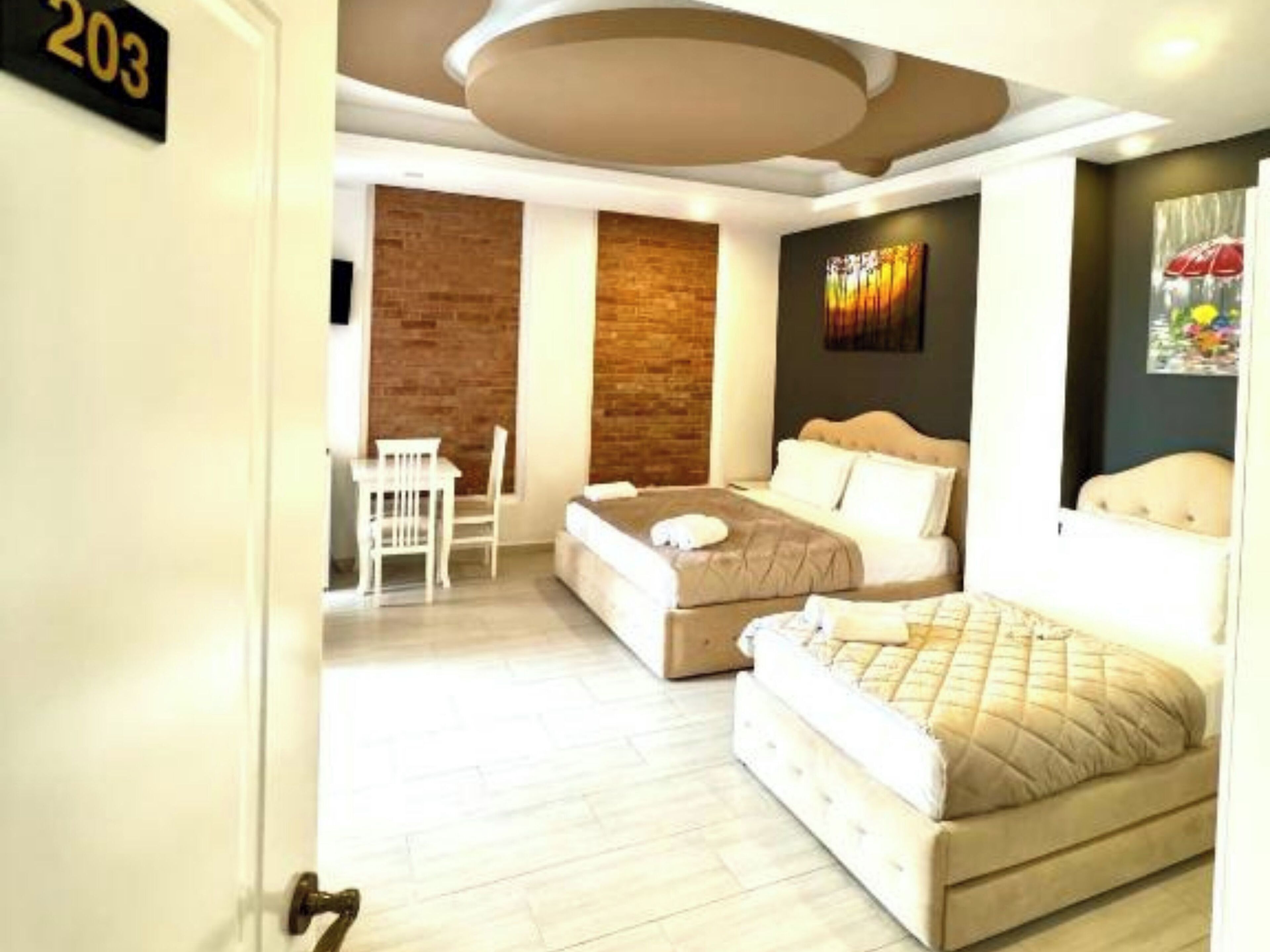 Joni Hotel