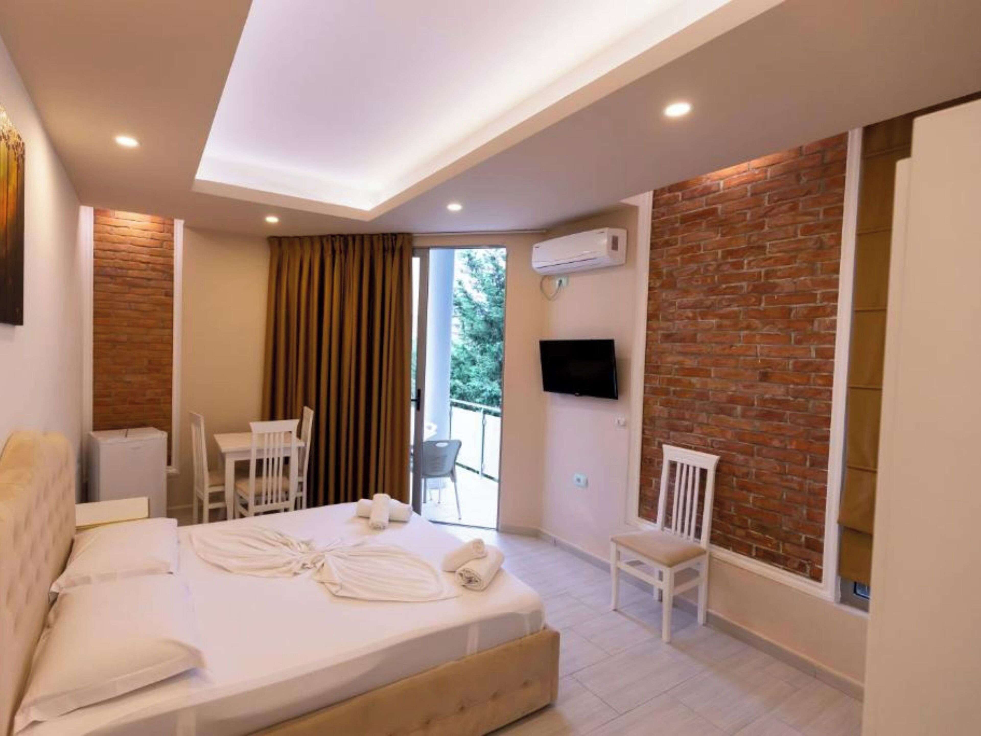 Joni Hotel