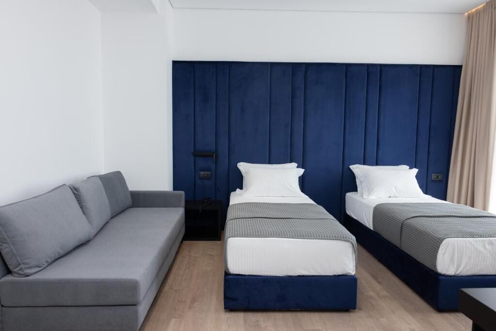 Lans Hotel