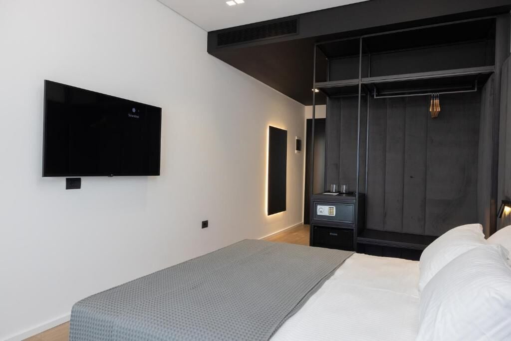 Lans Hotel
