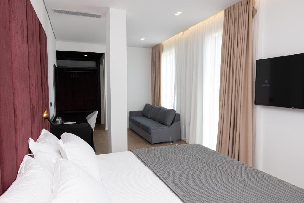 Lans Hotel