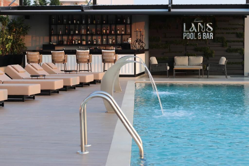 Lans Hotel