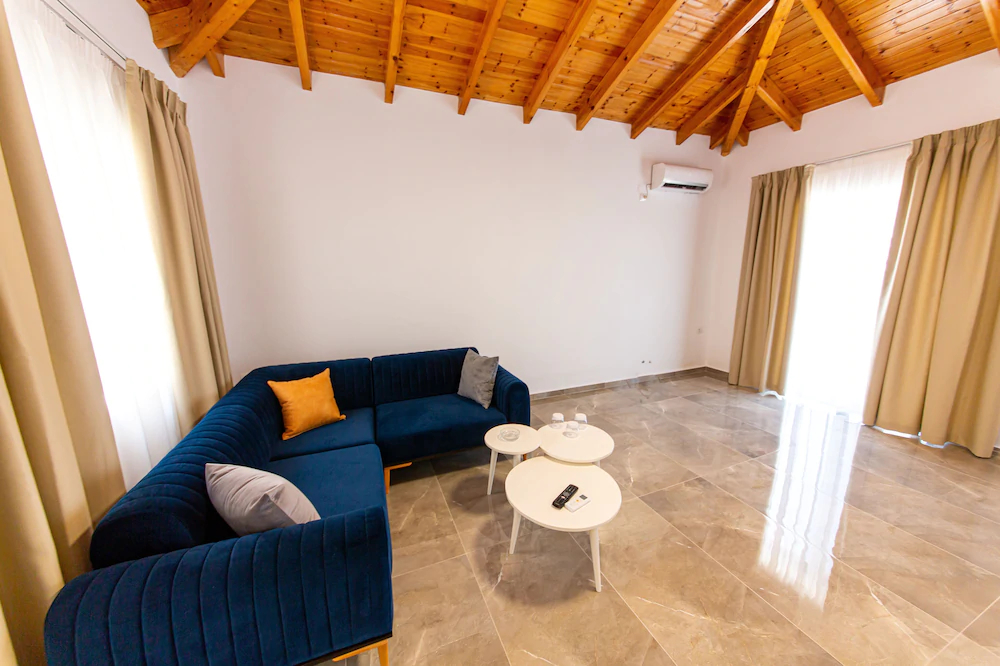Santa Oliva Suites