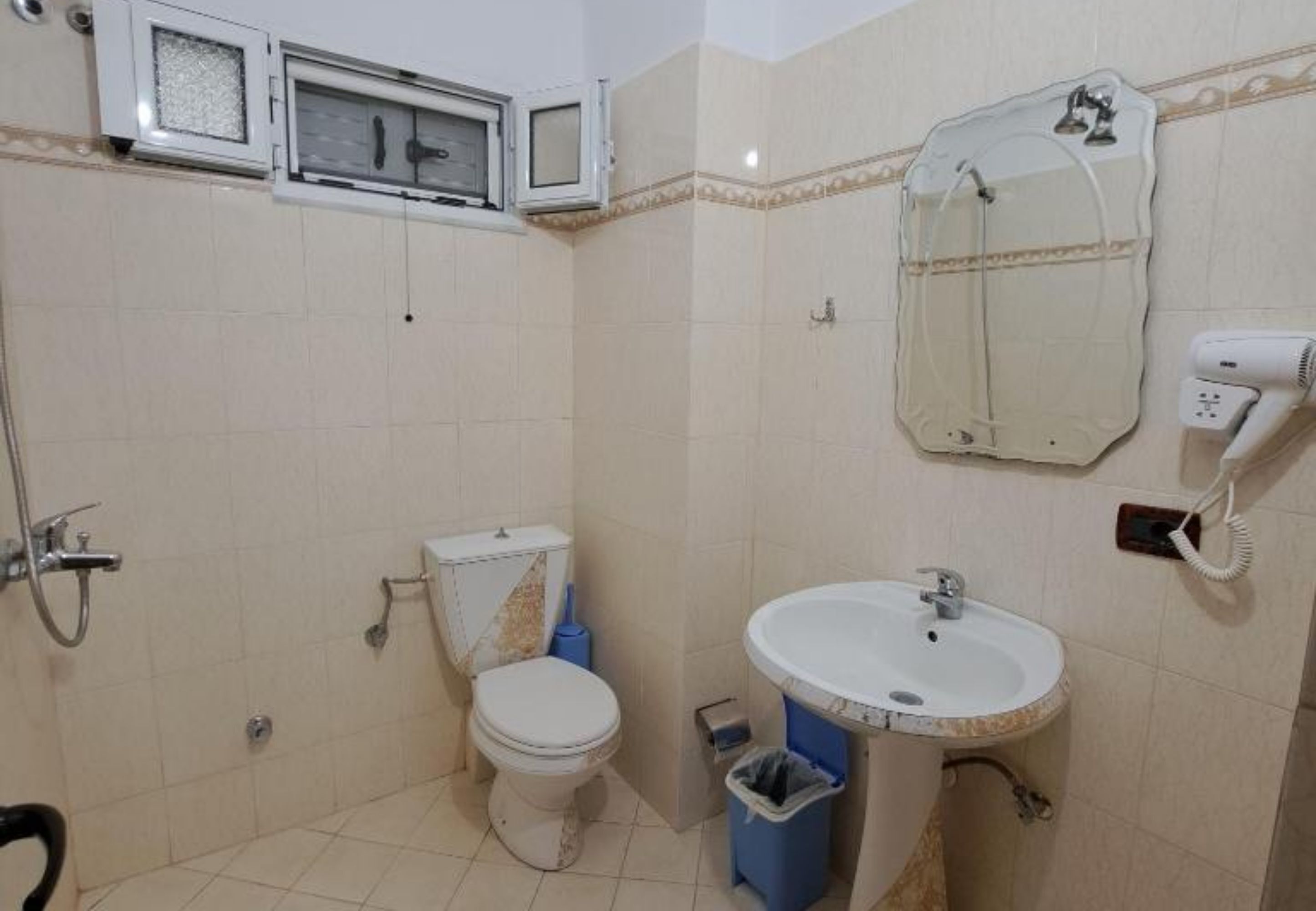 Vila Zeqo Muka