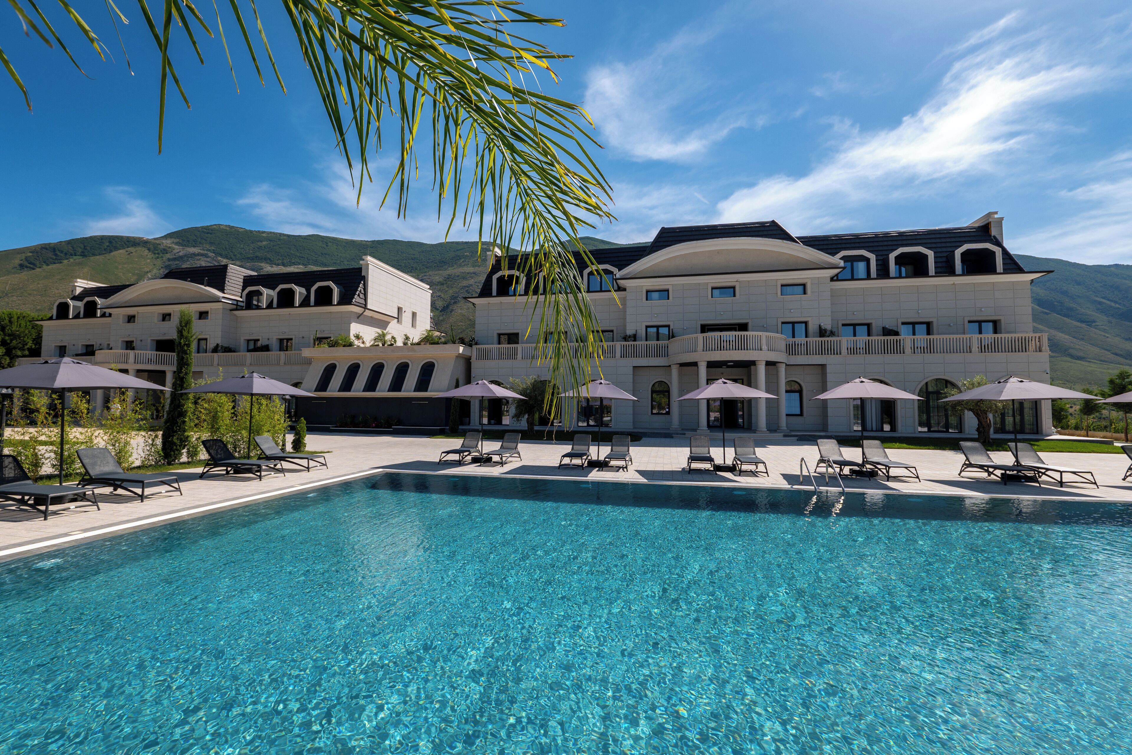 Acros Resort