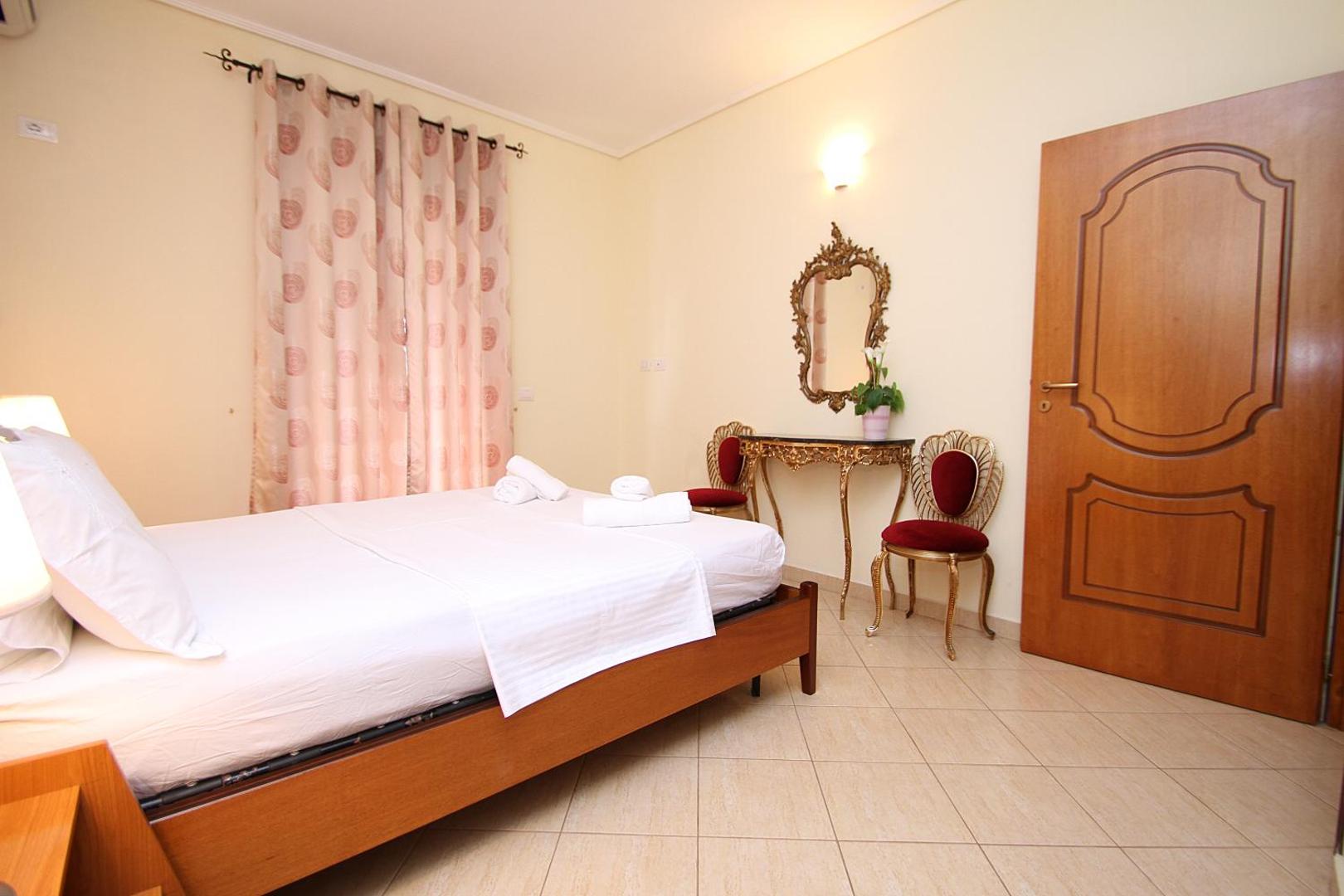 Apartments Athina